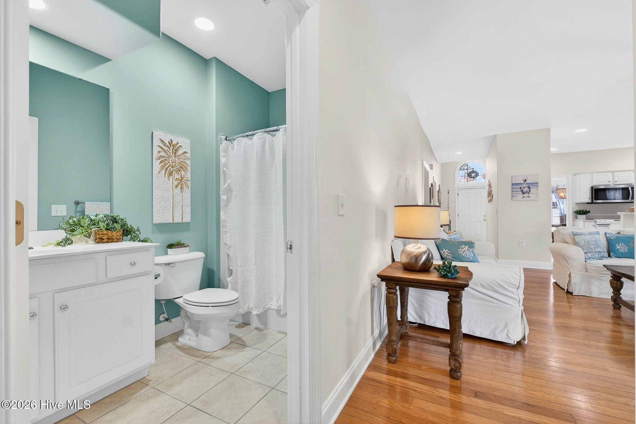 100566097 | Photo 29