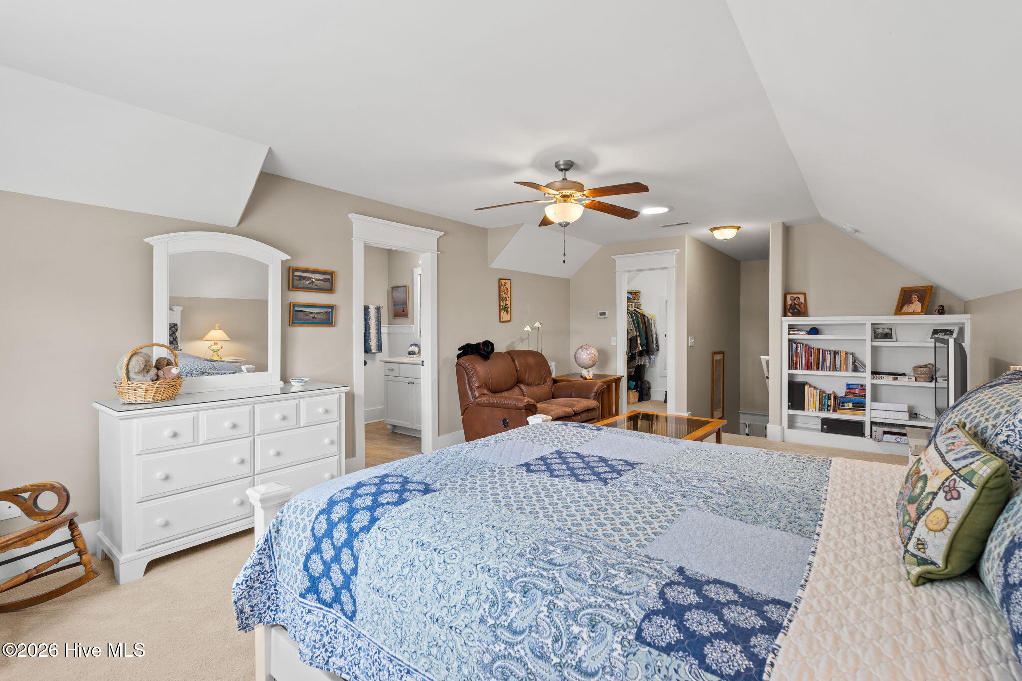 100566382 | Photo 39