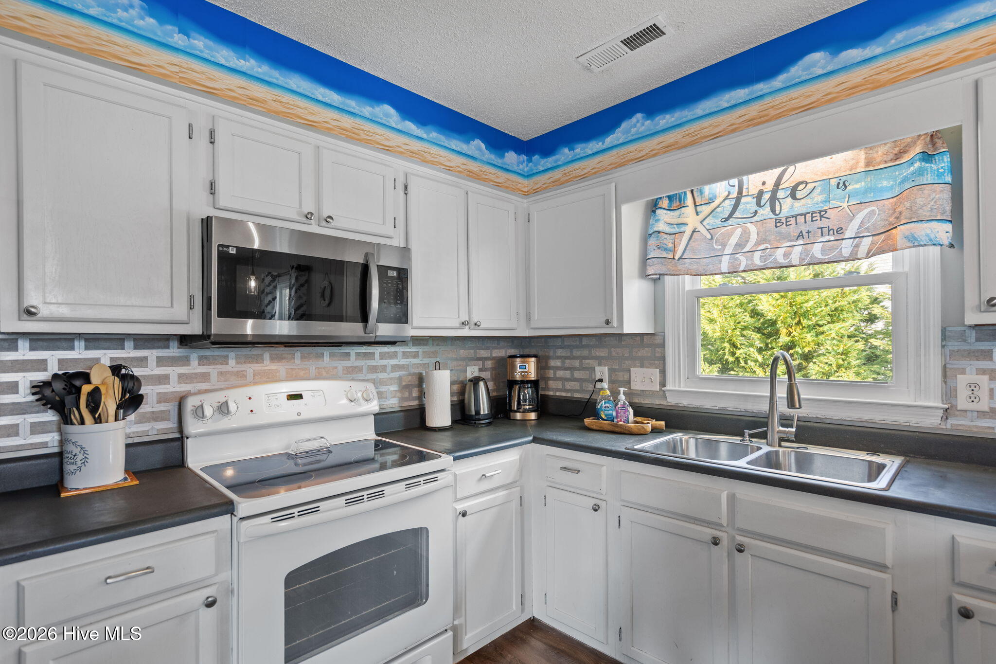 100558110 | Photo 21