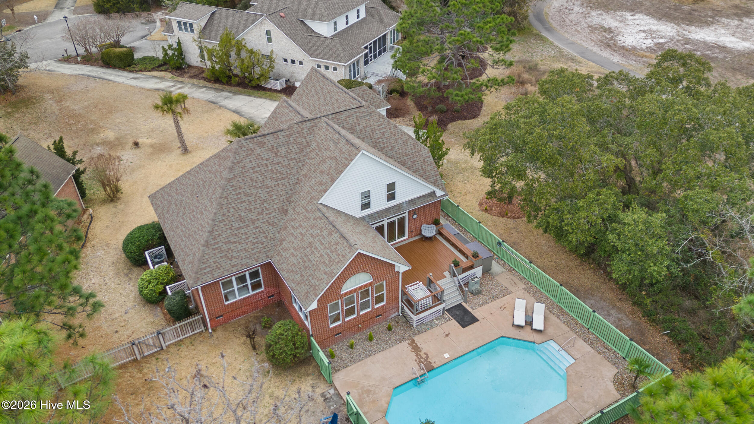 100555856 | Photo 38