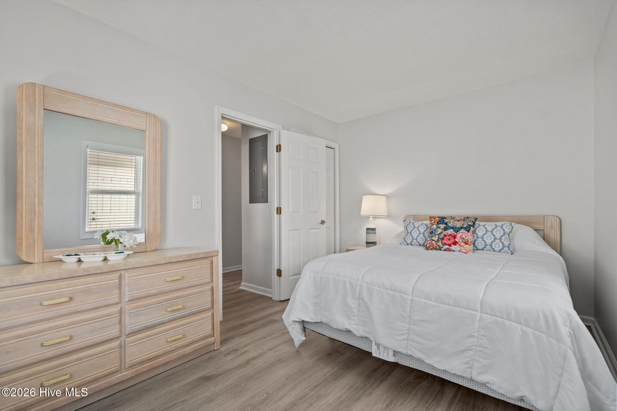 100562748 | Photo 48