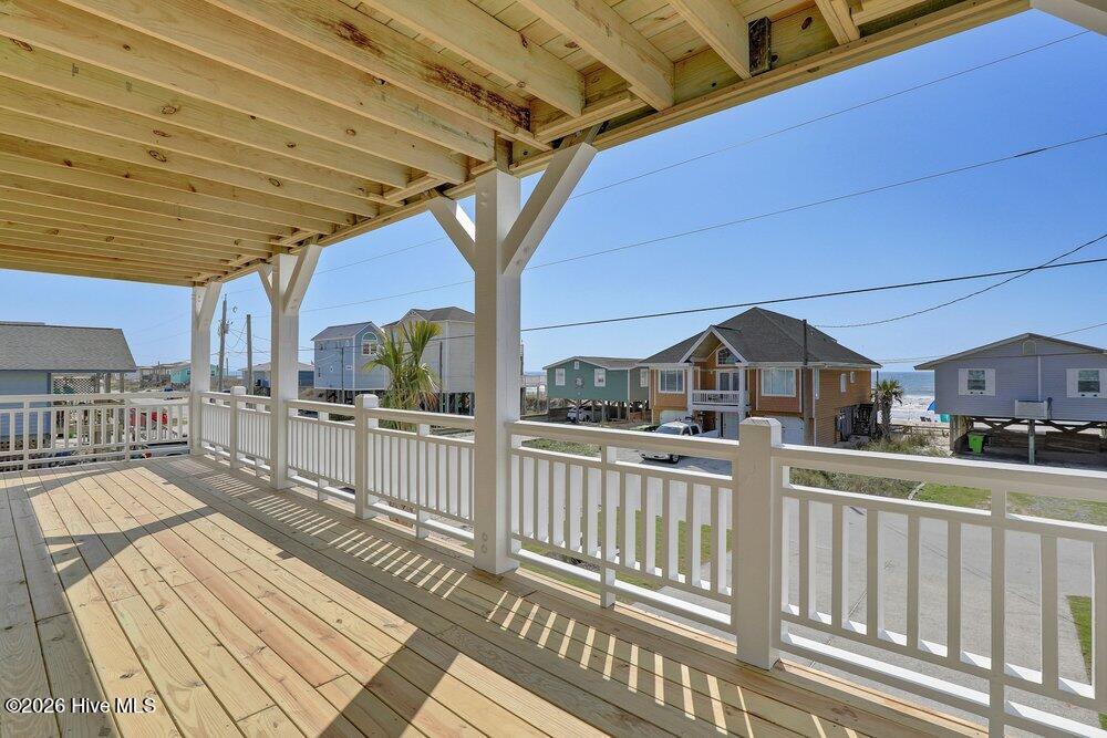 100552100 | Photo 22