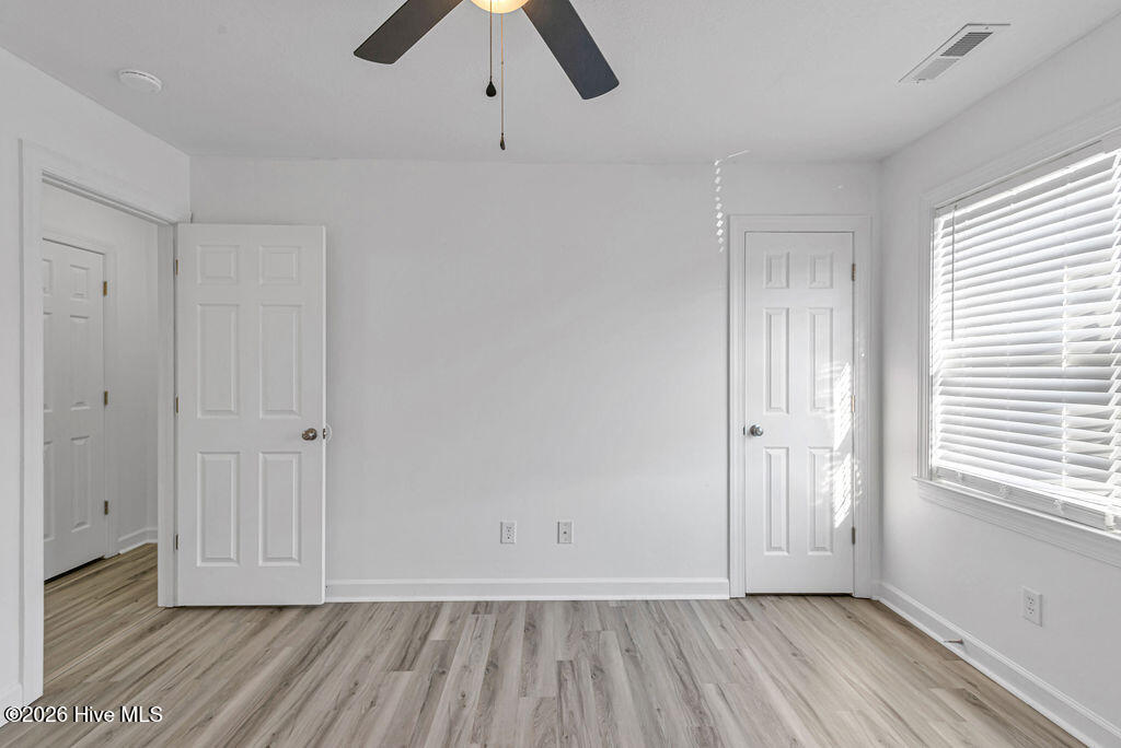 100566367 | Photo 21