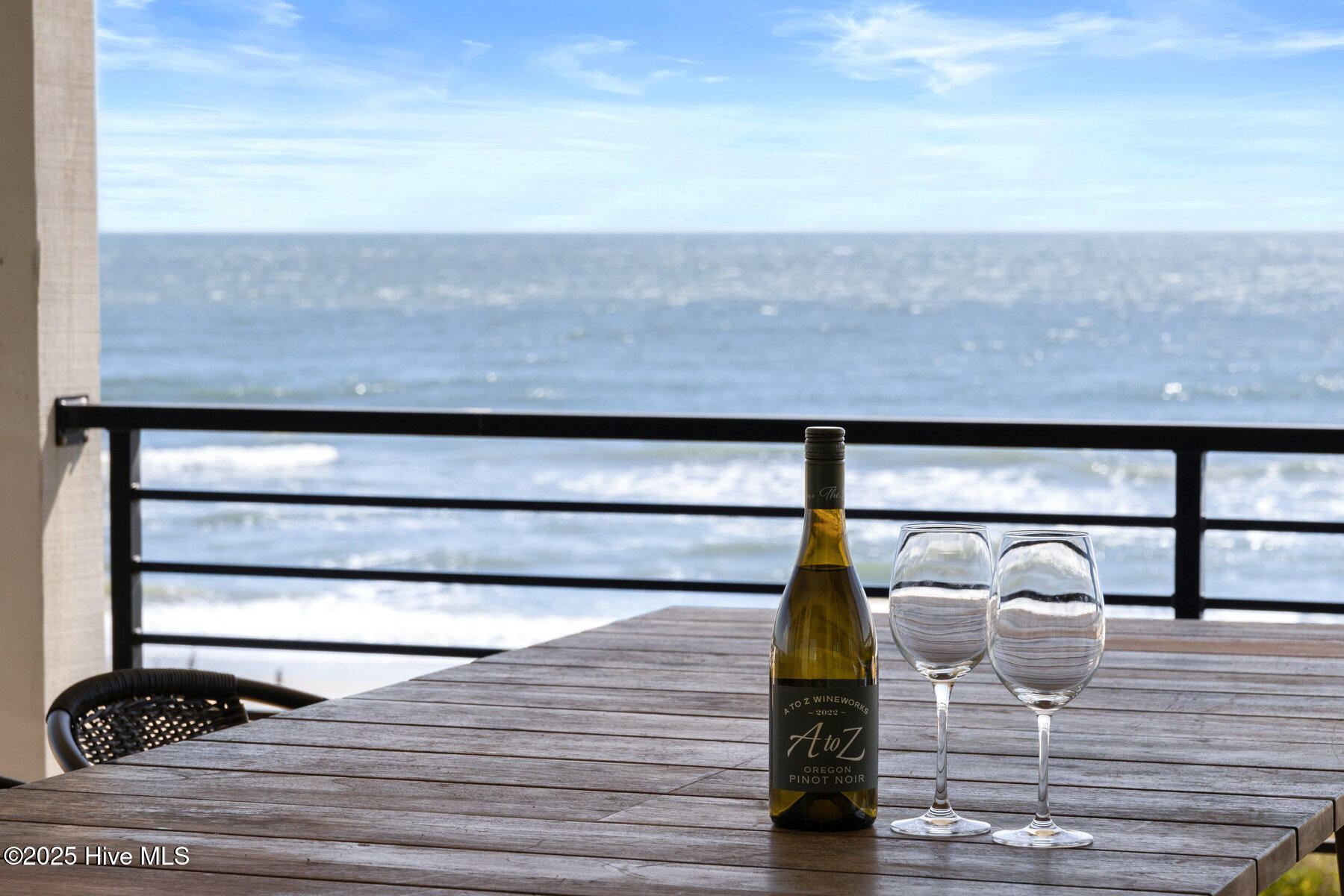 100535055 | Photo 16