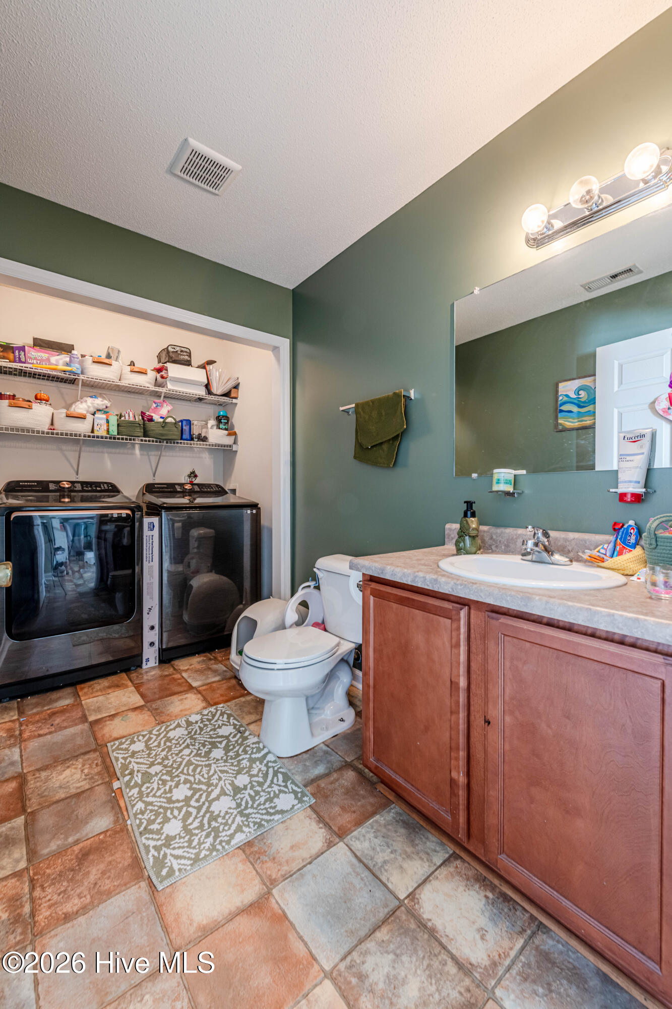 100558731 | Photo 18