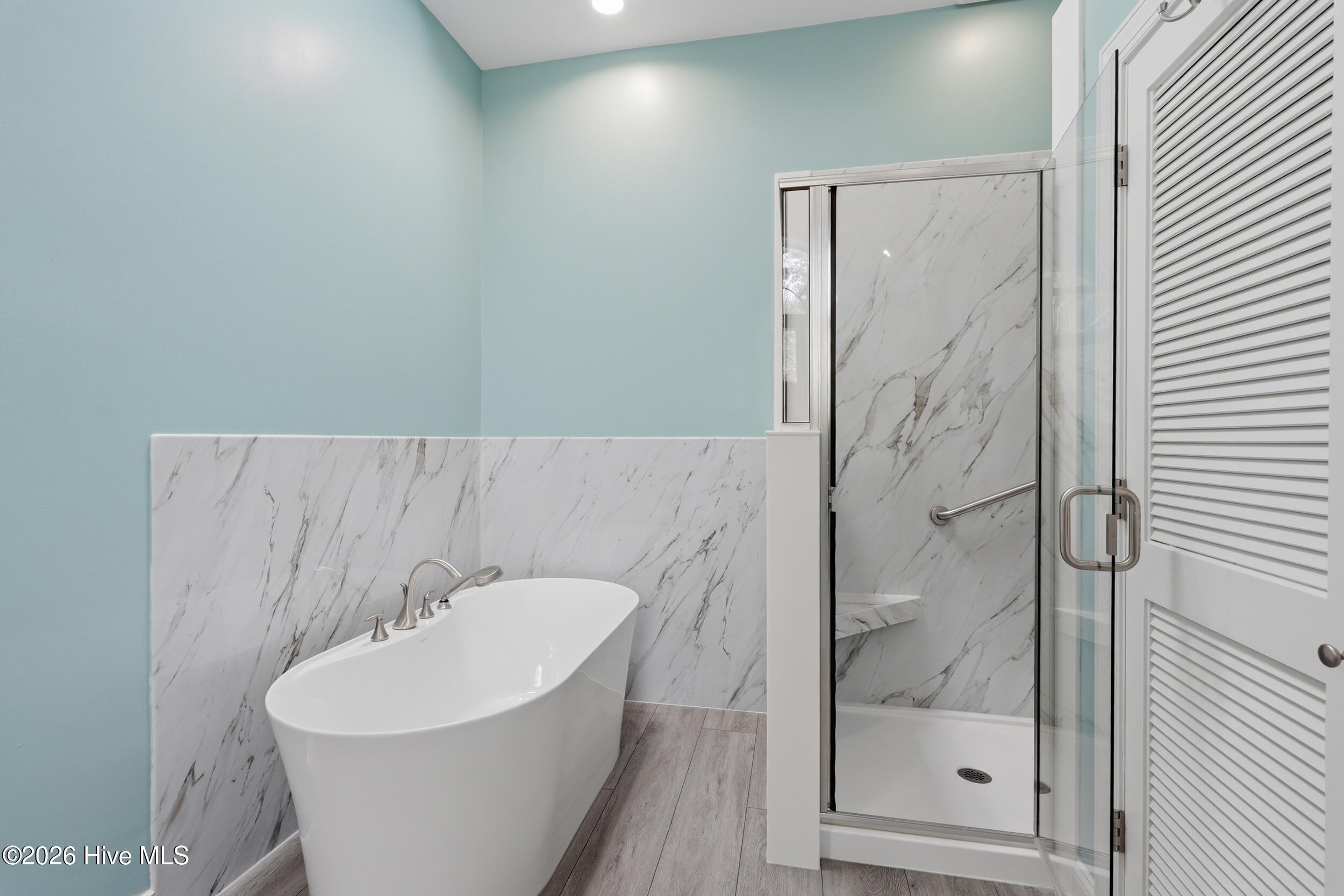 100559694 | Photo 28