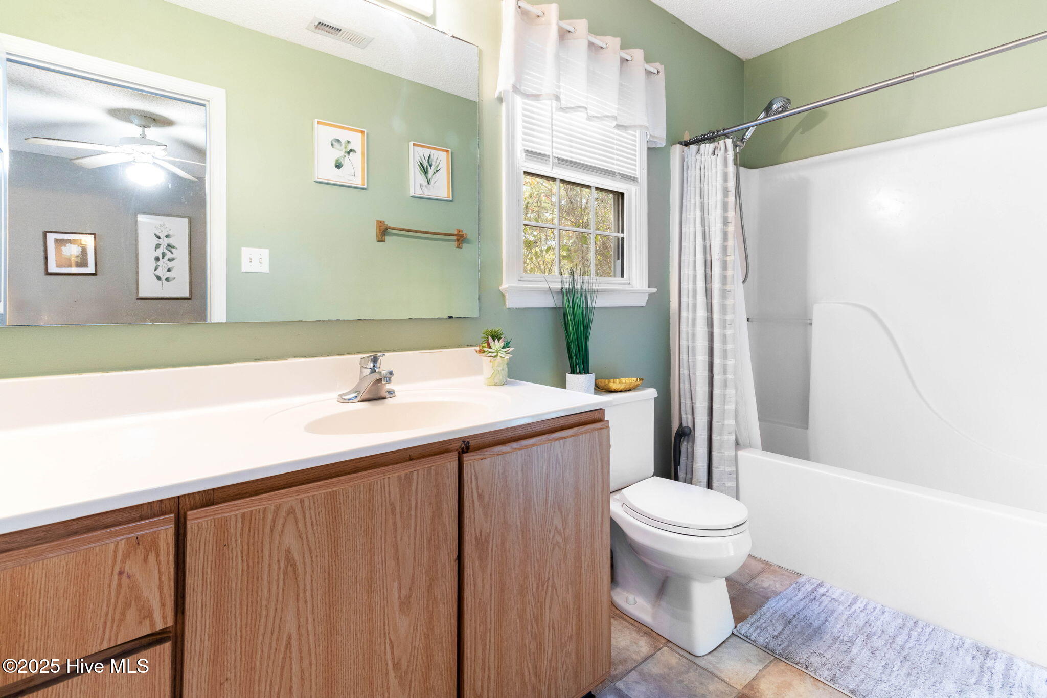 147 Liberty Park Road, Jacksonville, NC 28540 – photo 17: 19-web-or-mls-IMG_7219