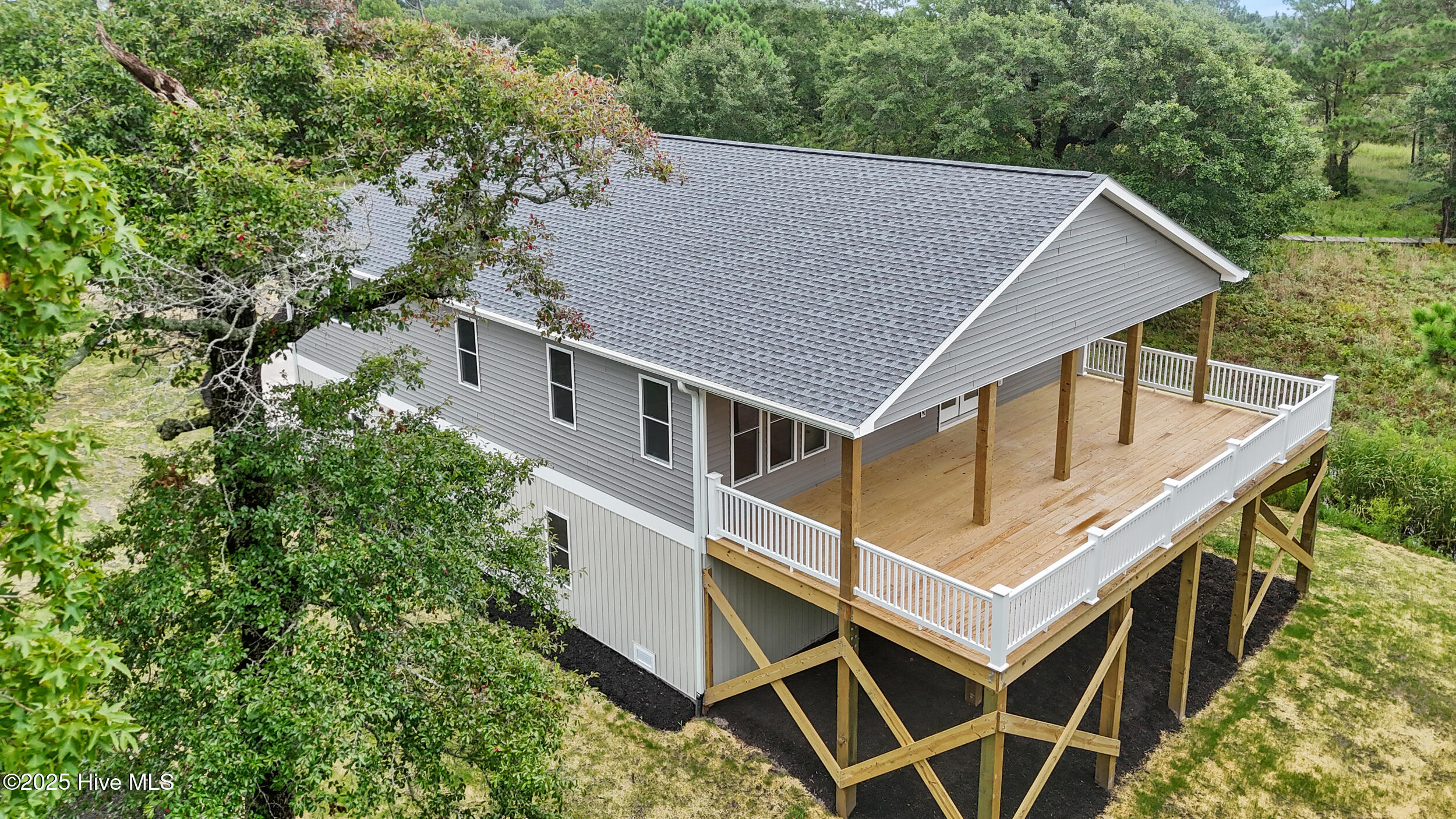 100524139 | Photo 42