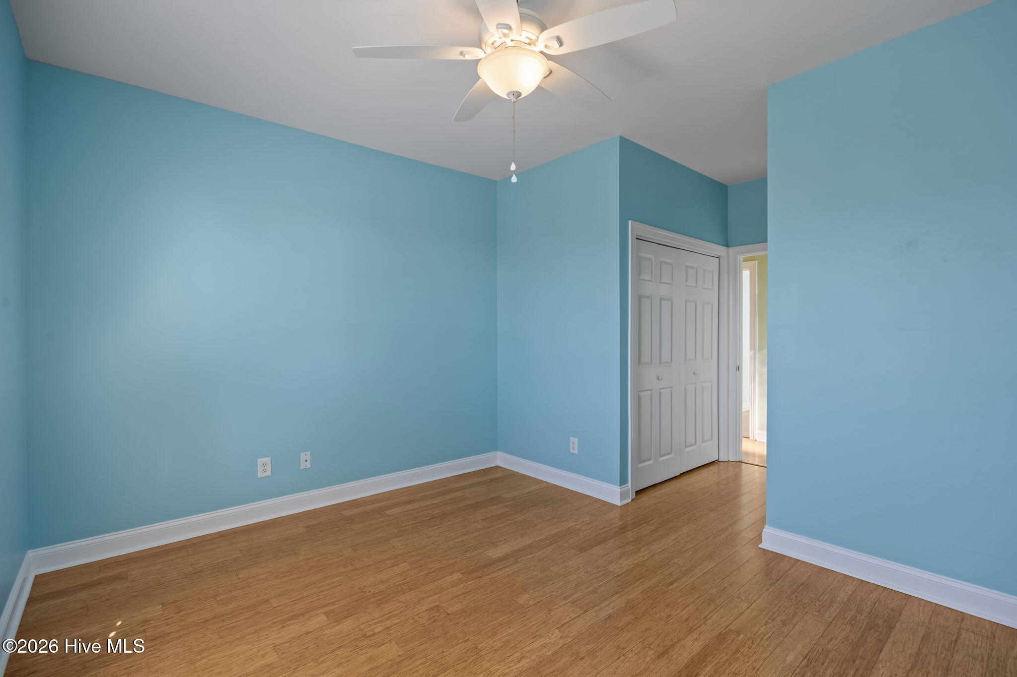 100561261 | Photo 38