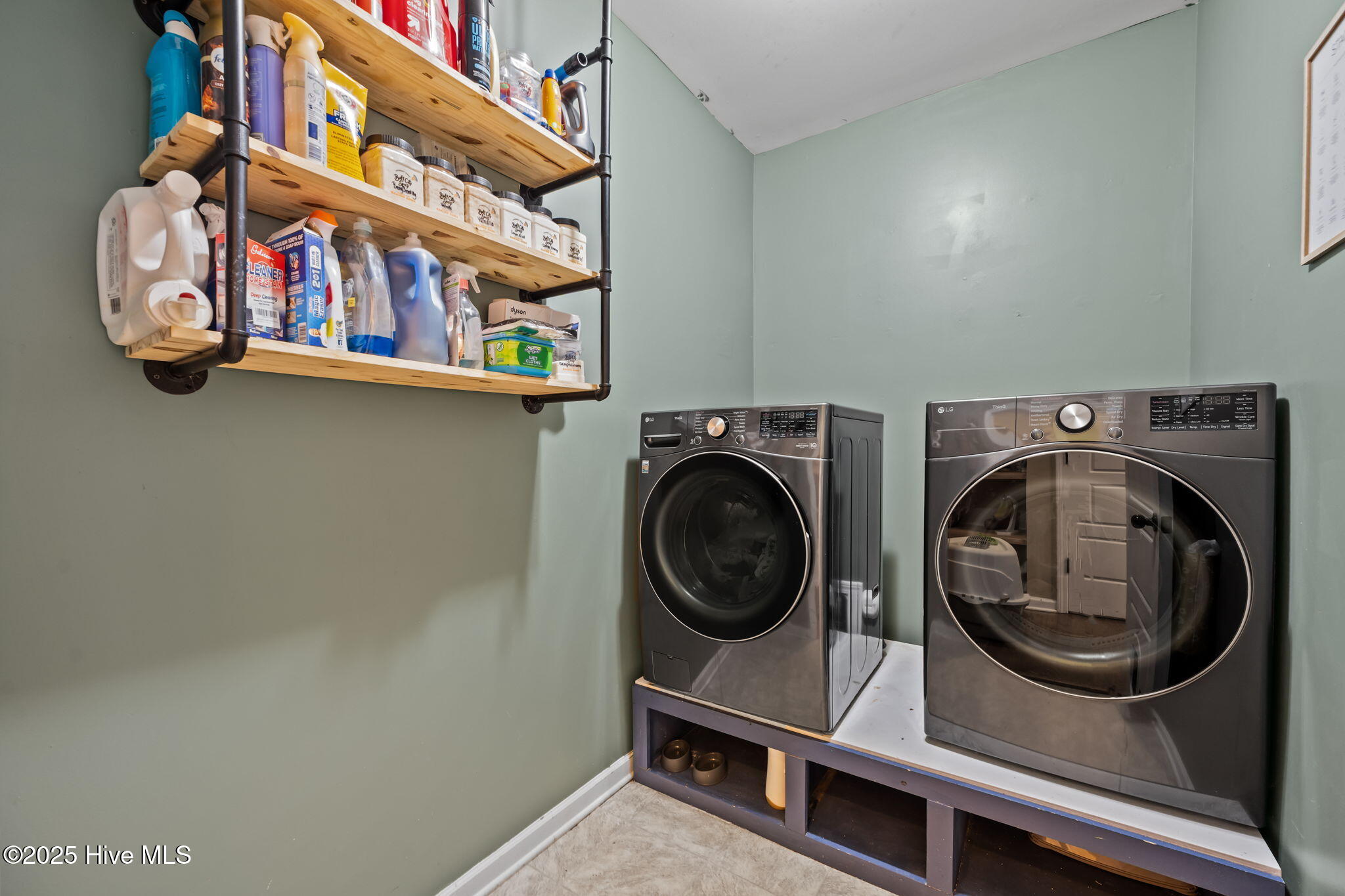 100535491 | Photo 17