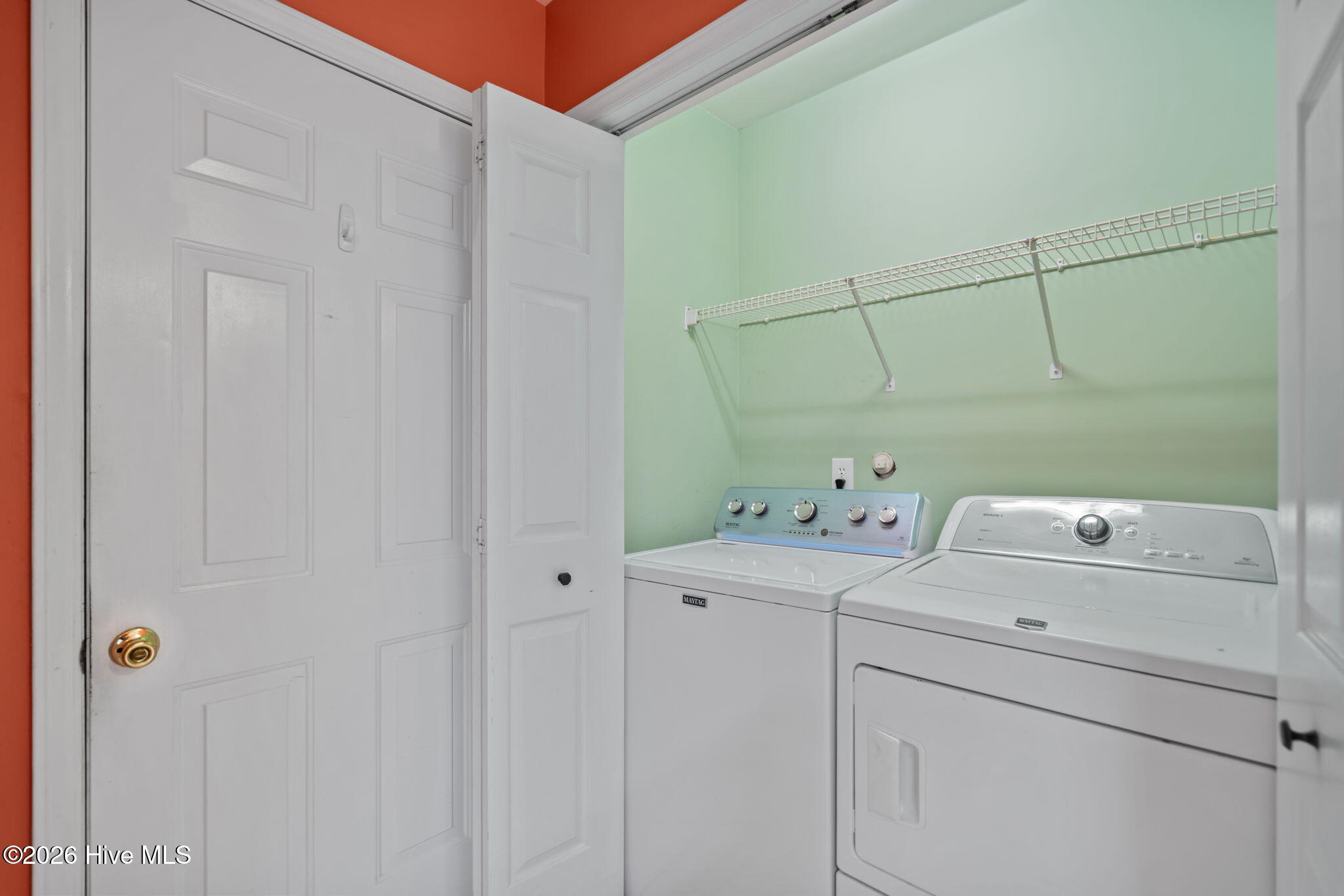 100560149 | Photo 35