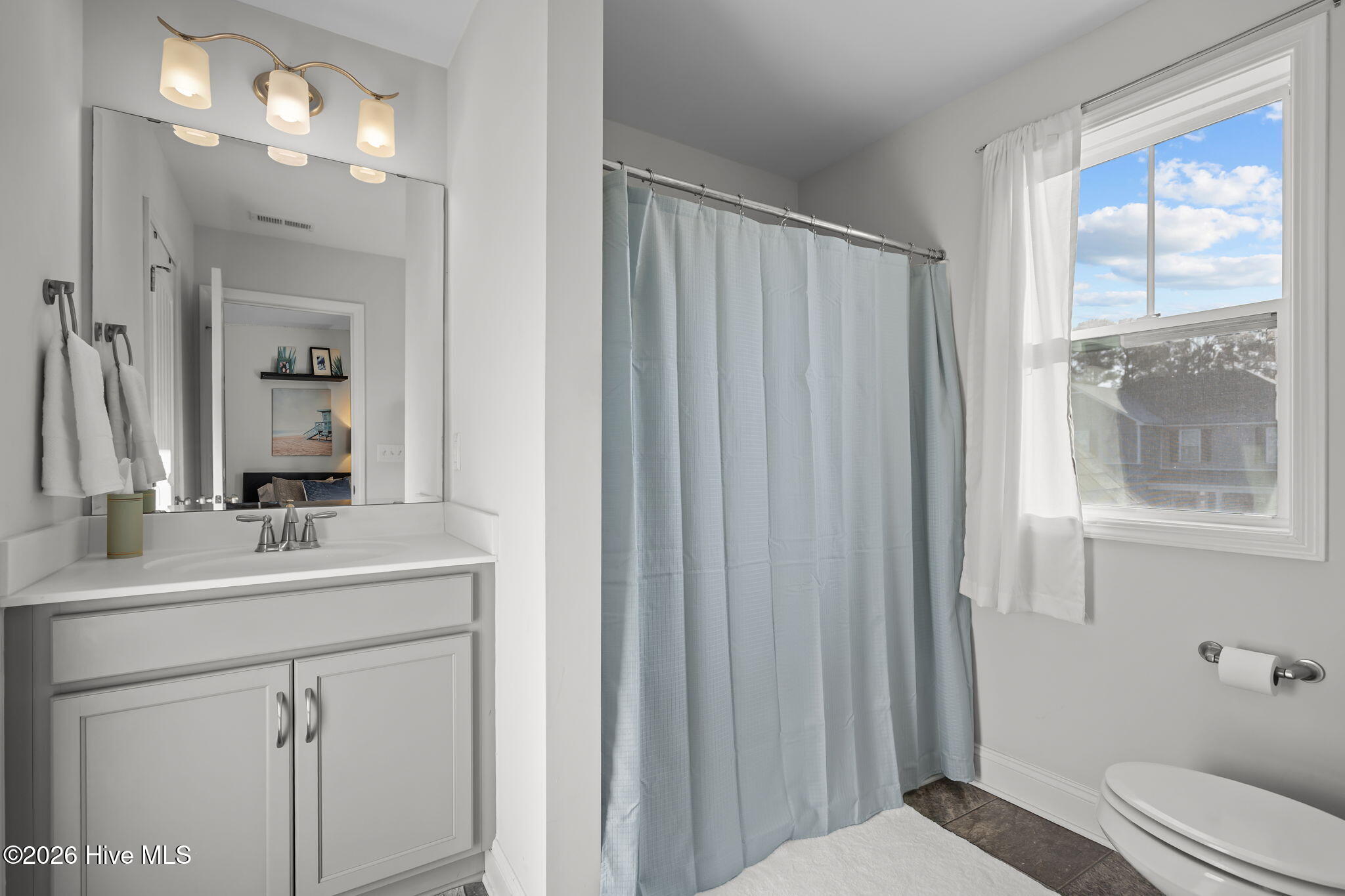 100551440 | Photo 34