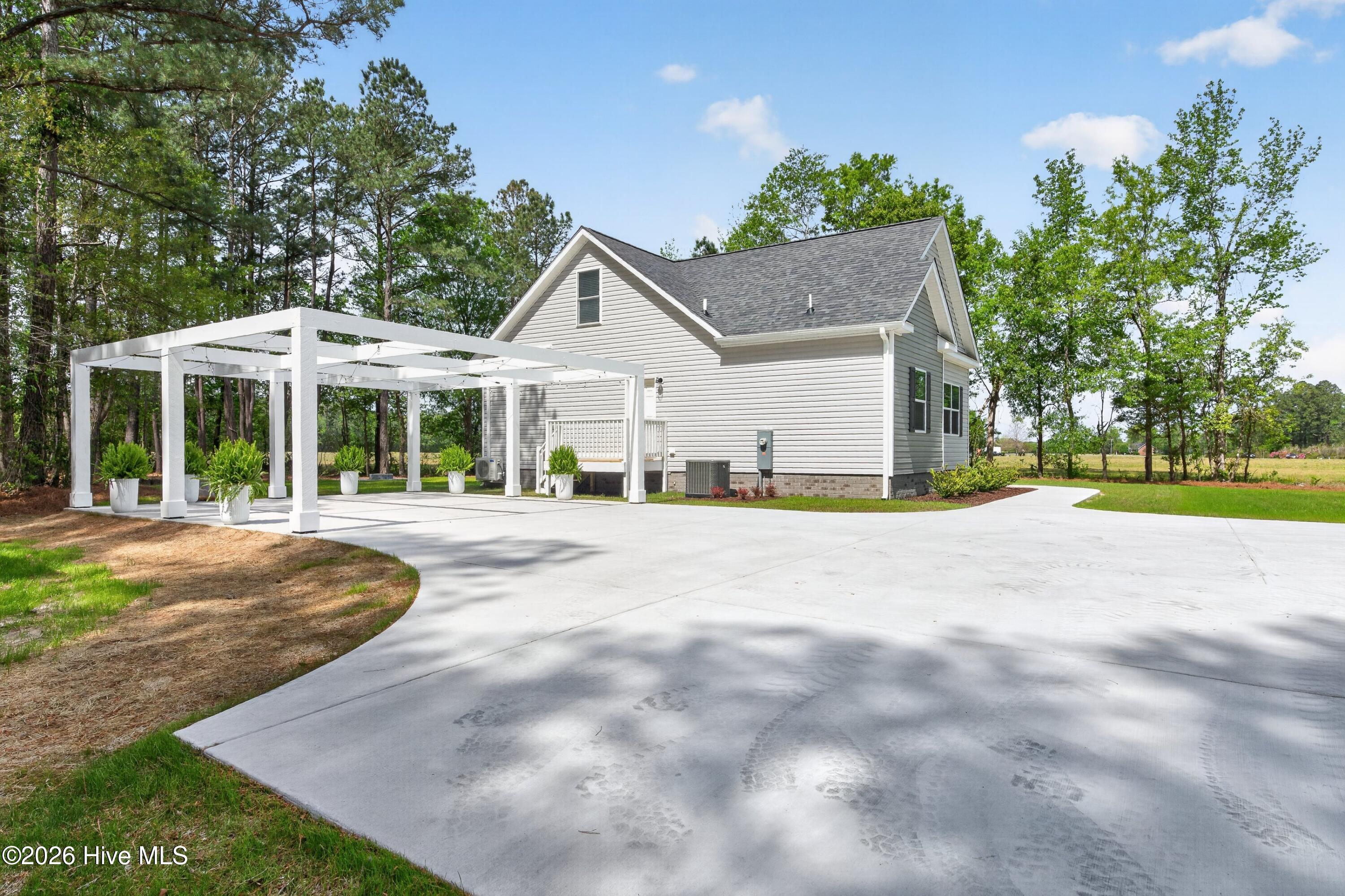 100567047 | Photo 39