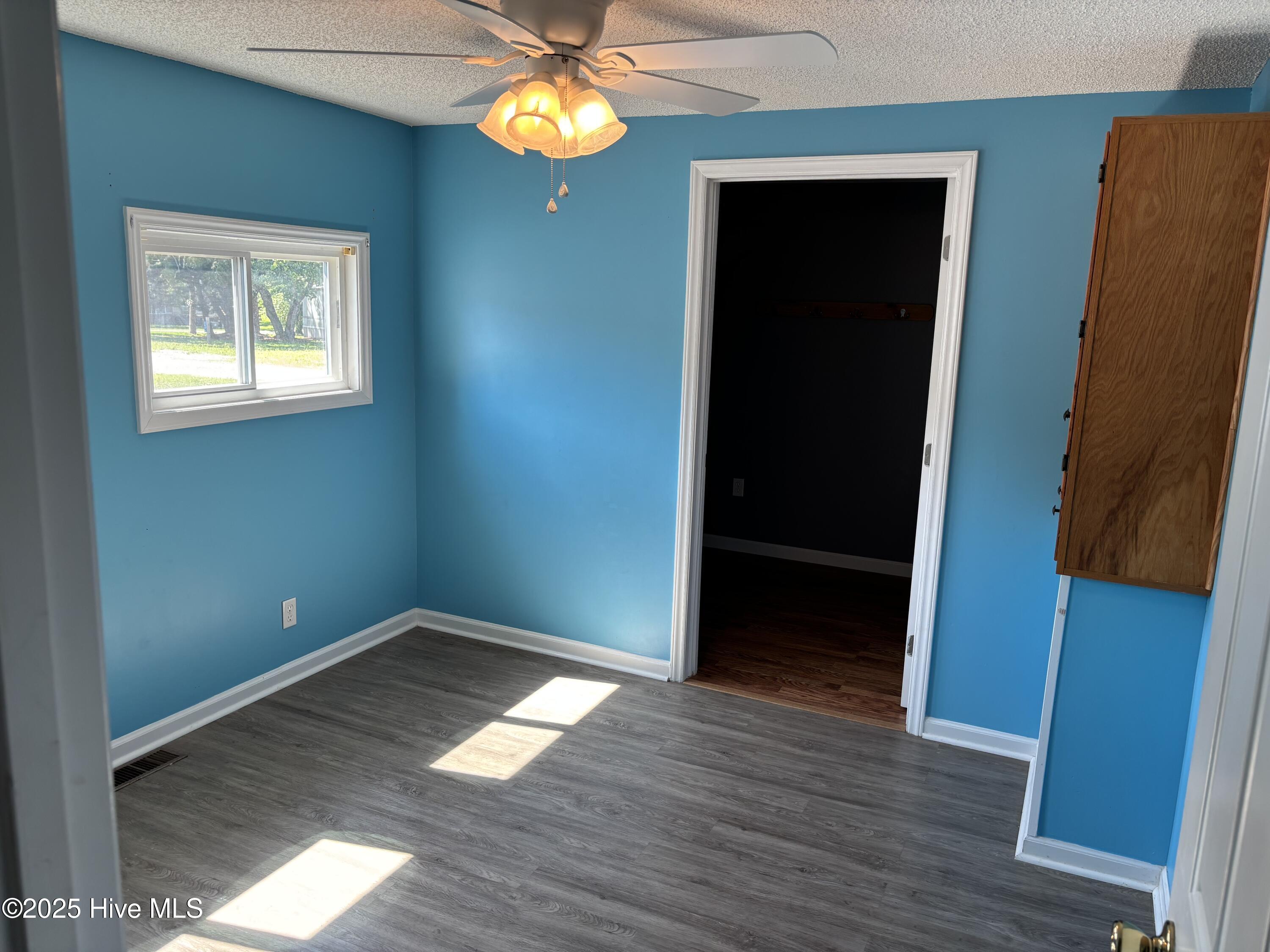 100514950 | Photo 19