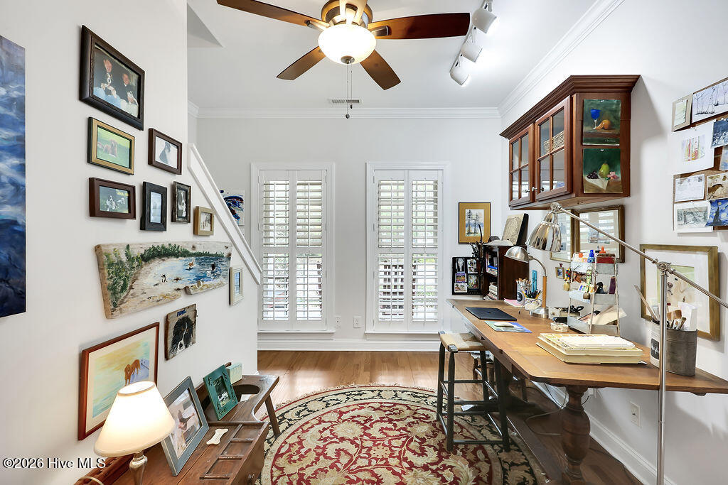 100554973 | Photo 31