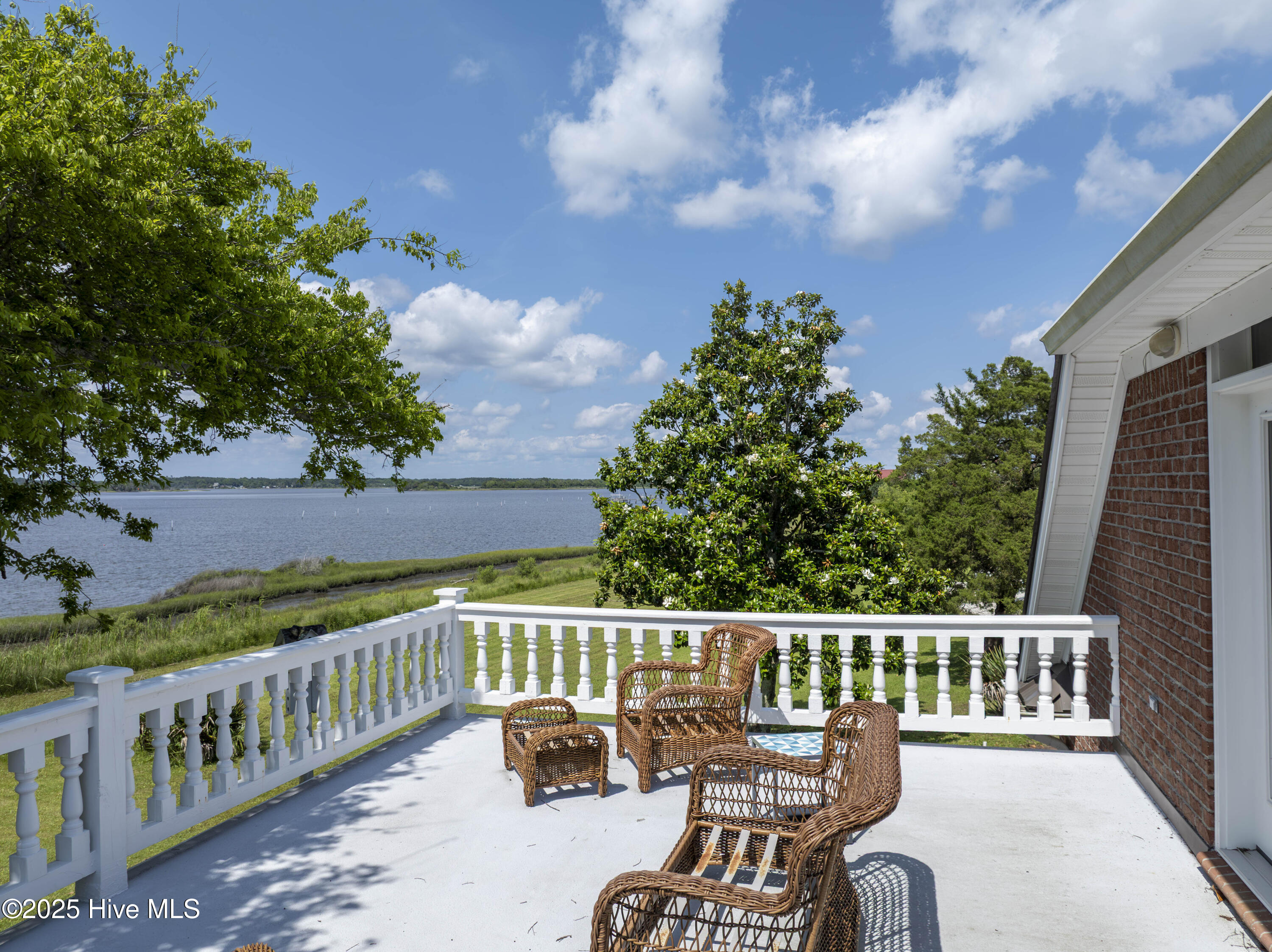 100512986 | Photo 57