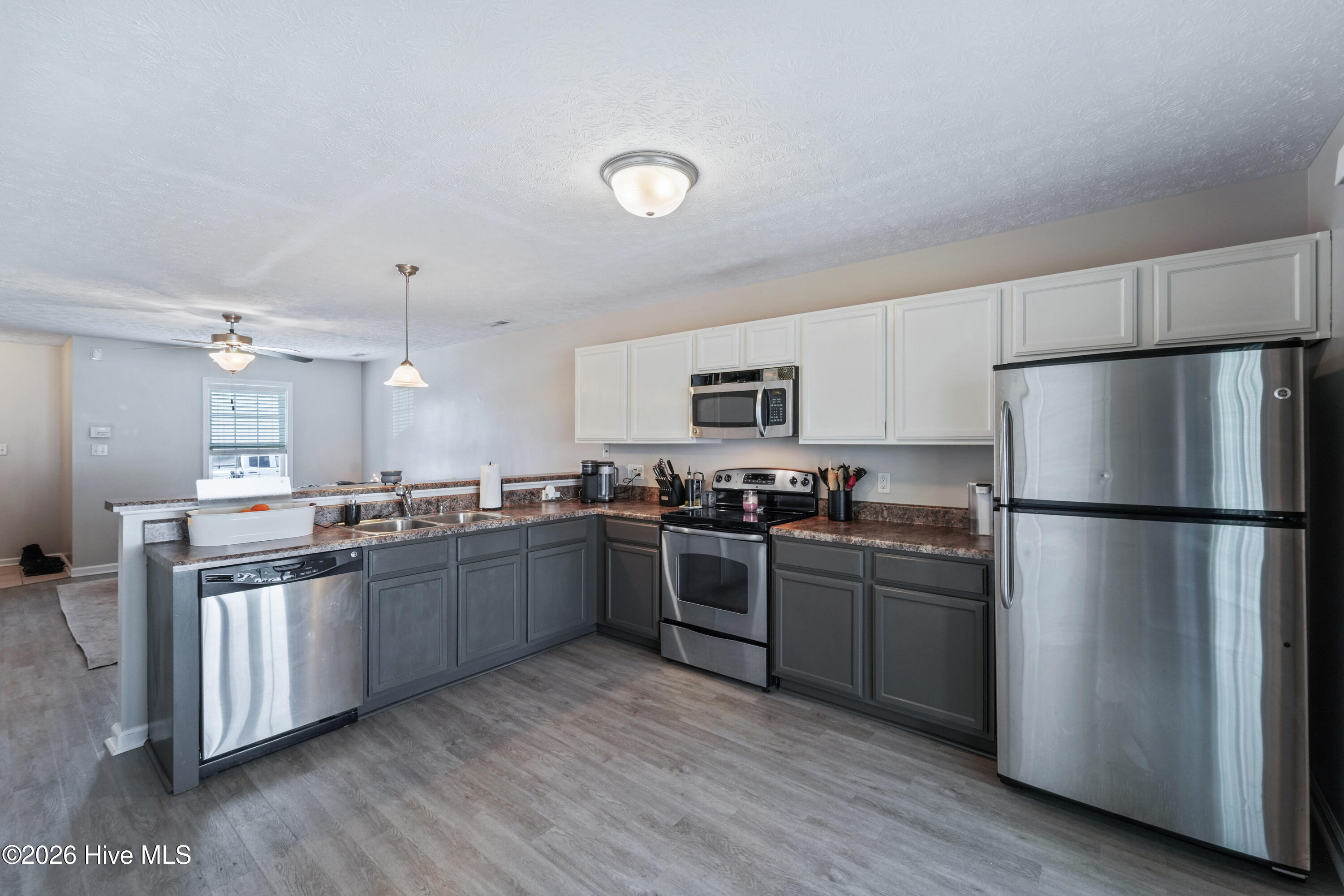 100558944 | Photo 17