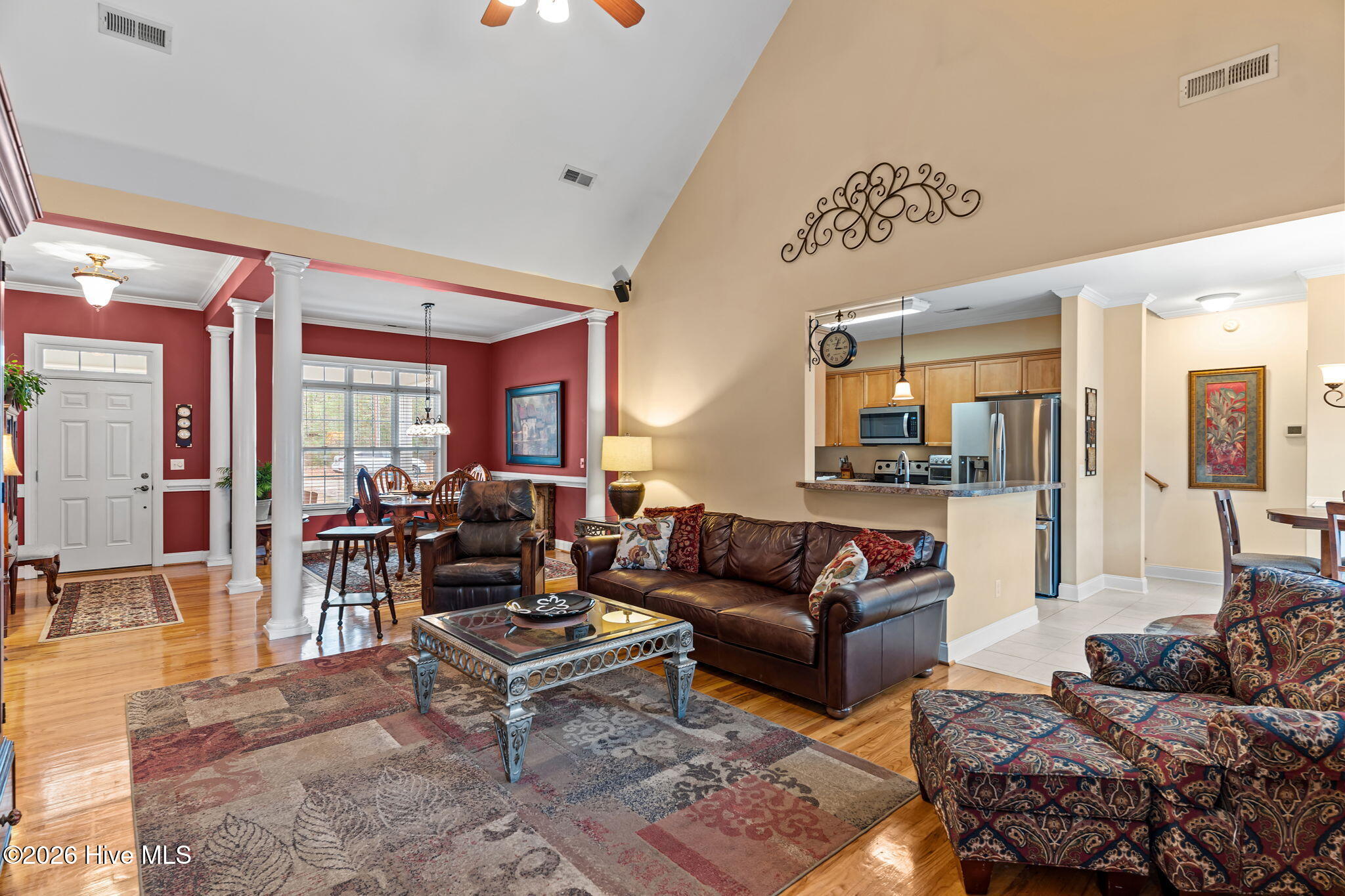 100556977 | Photo 26