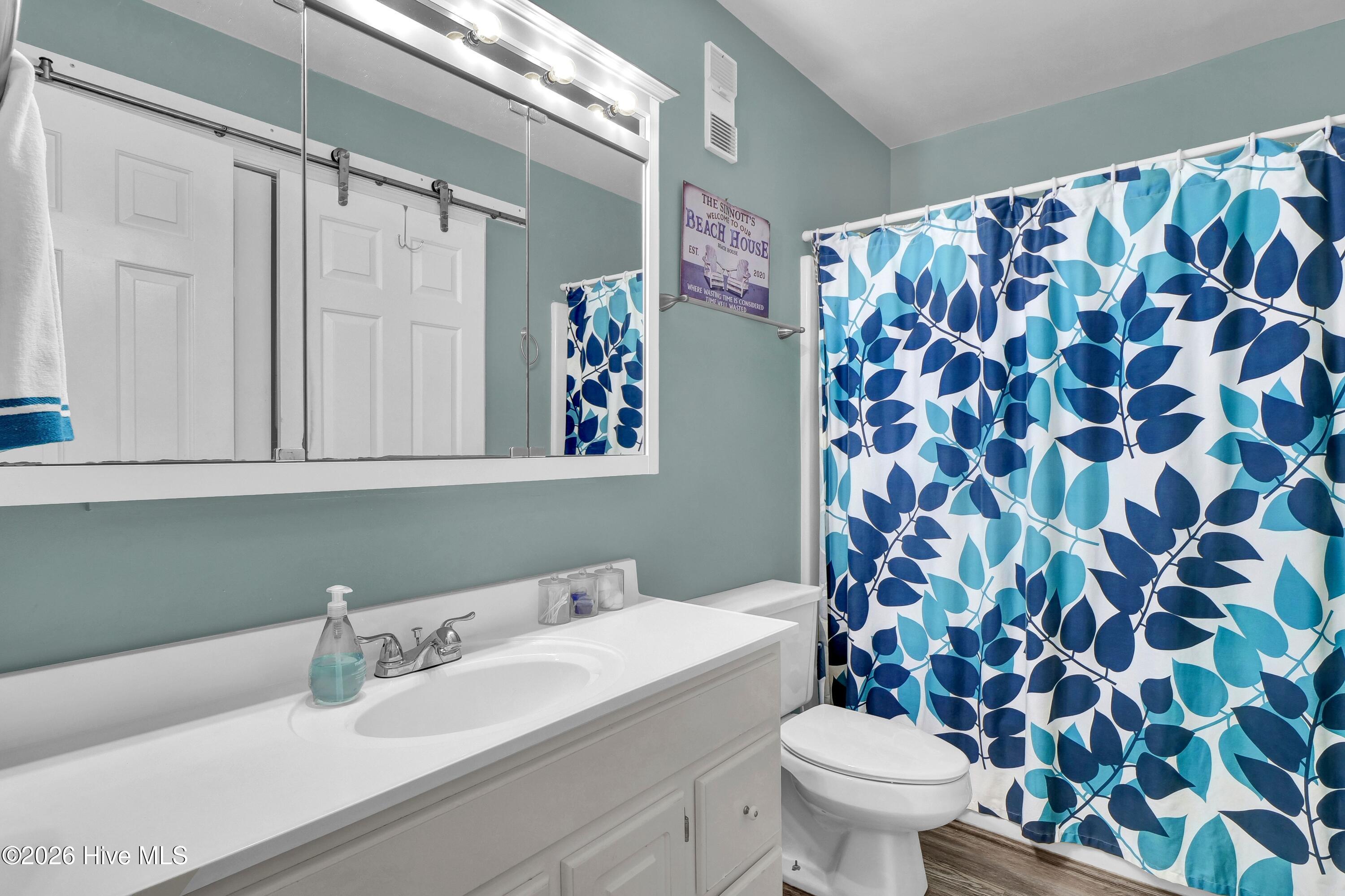 100549670 | Photo 29