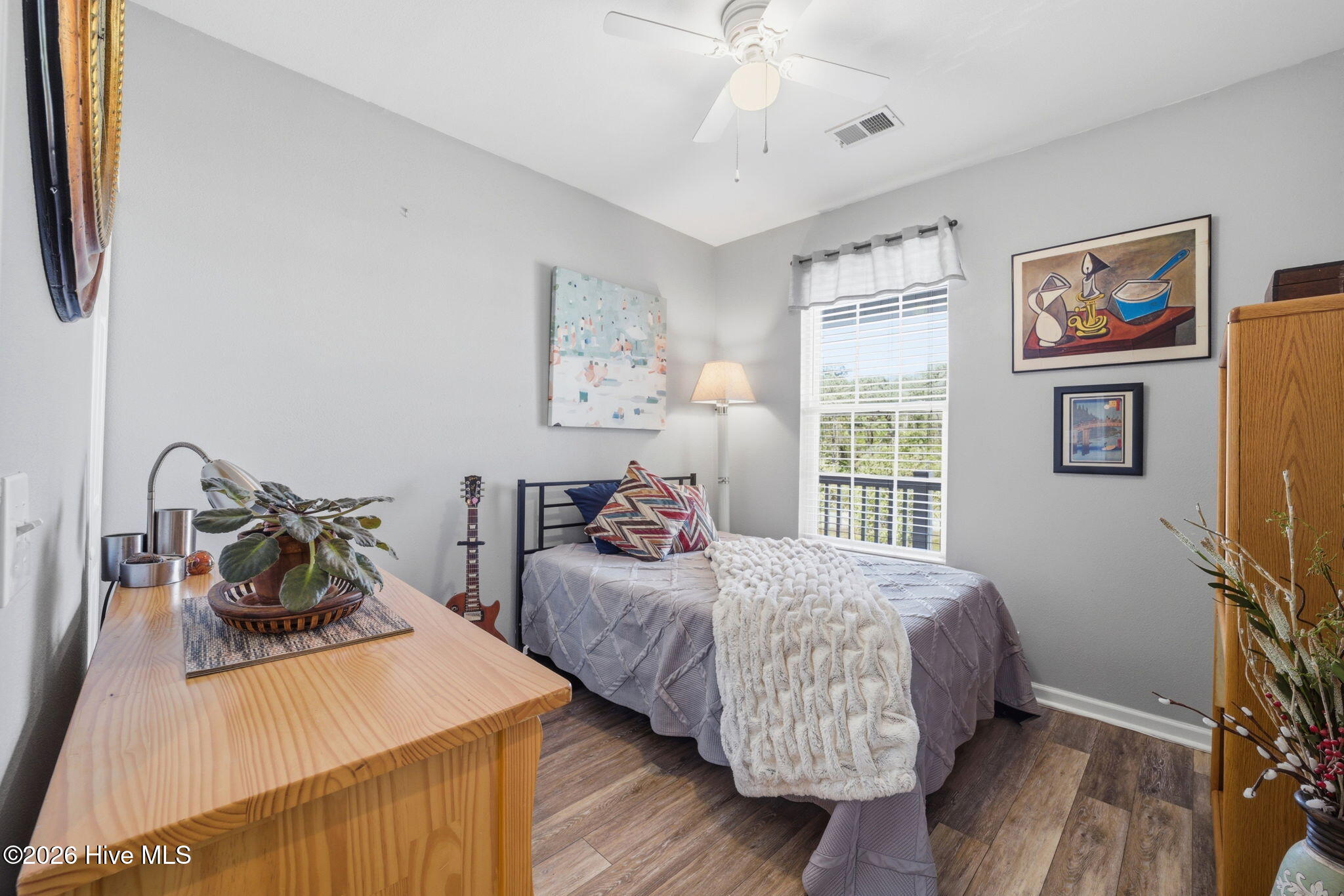 100567159 | Photo 14