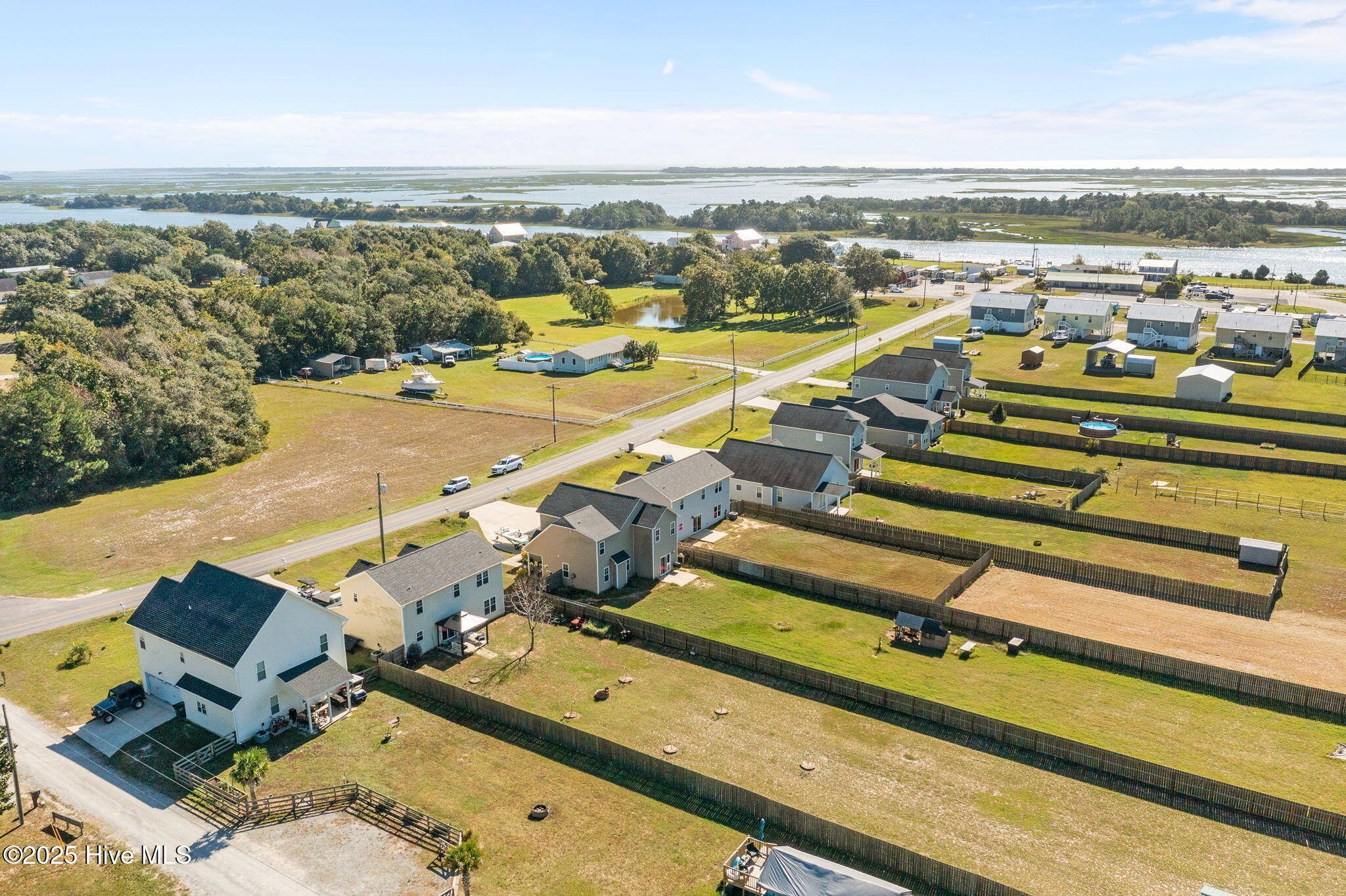 100541935 | Photo 44