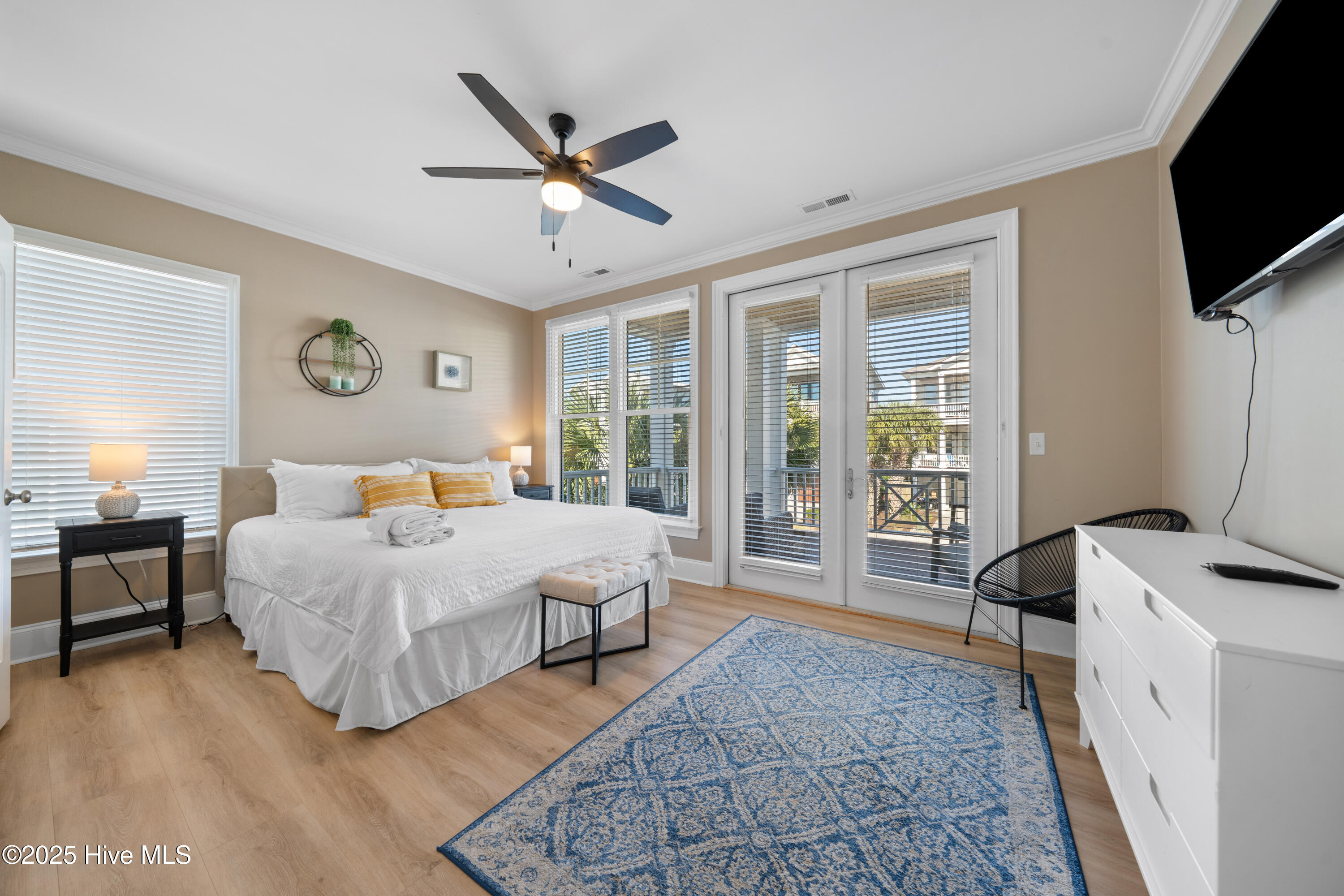 100541369 | Photo 13