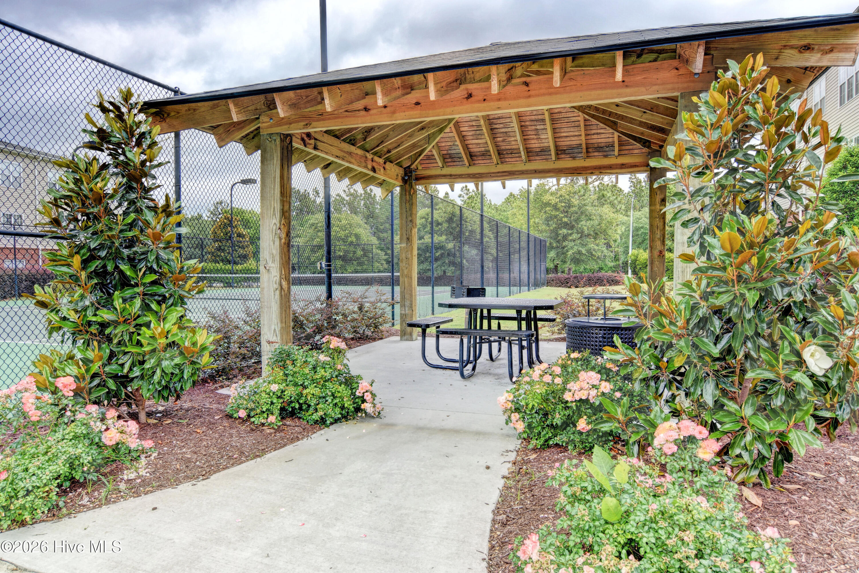 100549399 | Photo 42