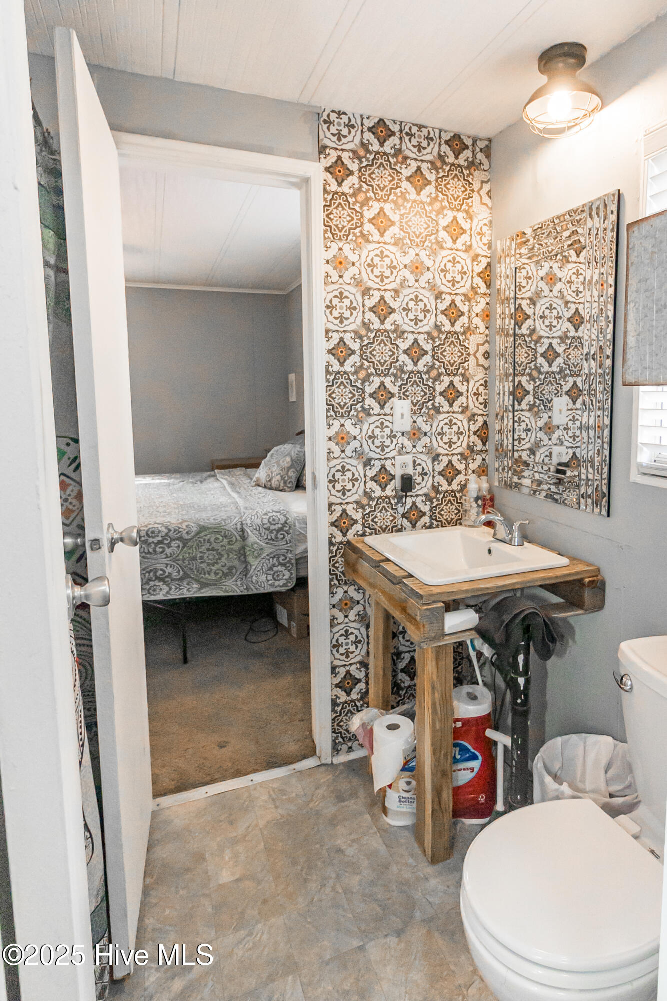 100545695 | Photo 22