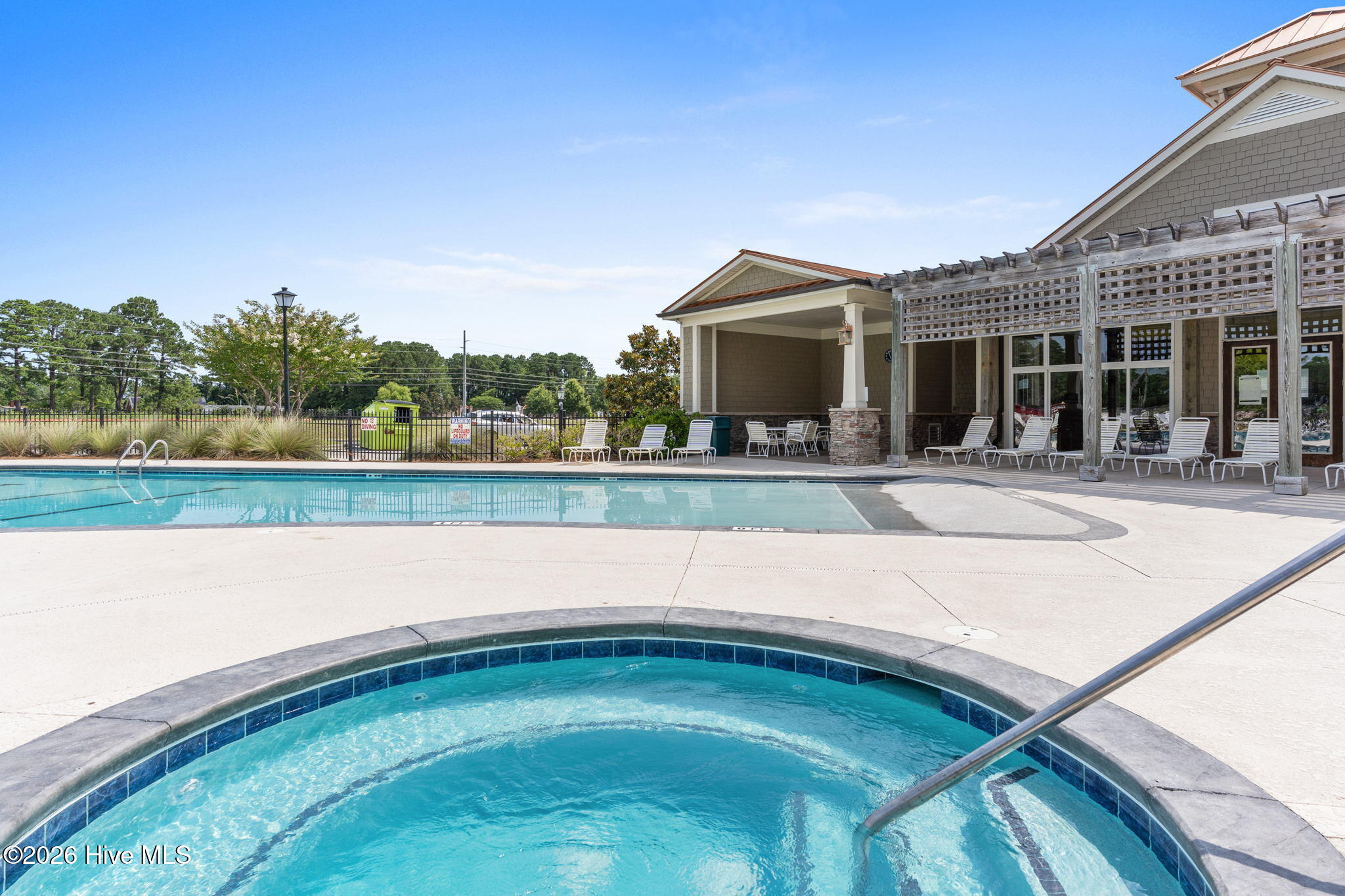 100564784 | Photo 59