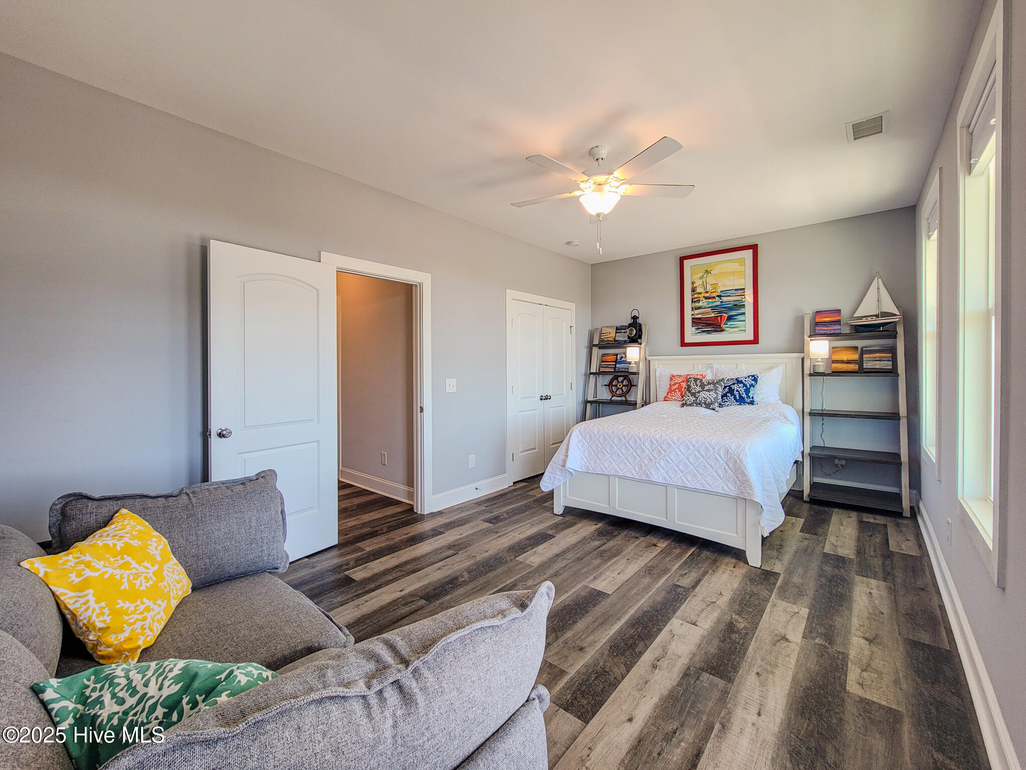 100538733 | Photo 21