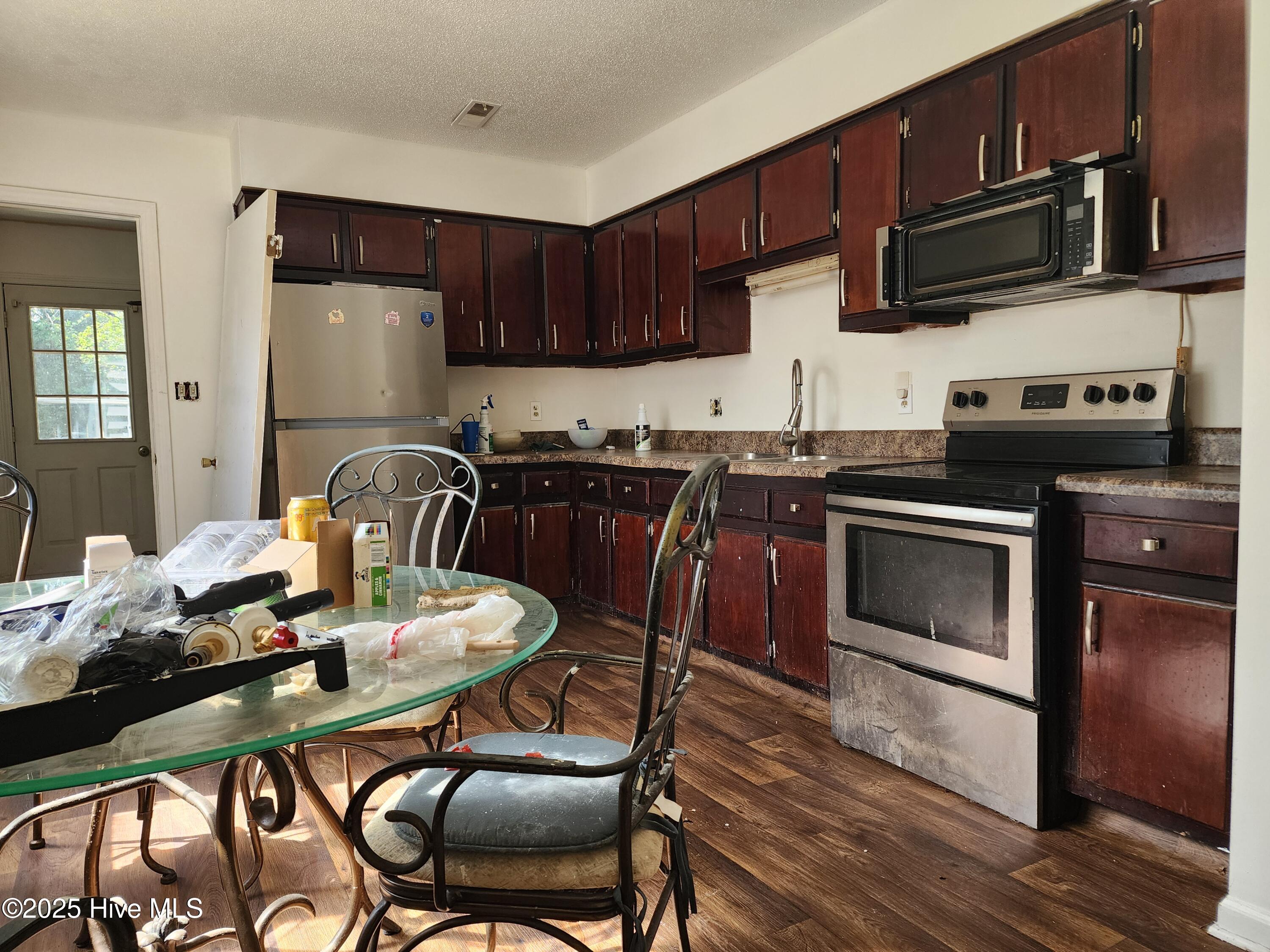 Homes for sale in Elizabeth City, NC | 111 Pritchard St, Elizabeth City, NC 27909 | MLS# 100538171