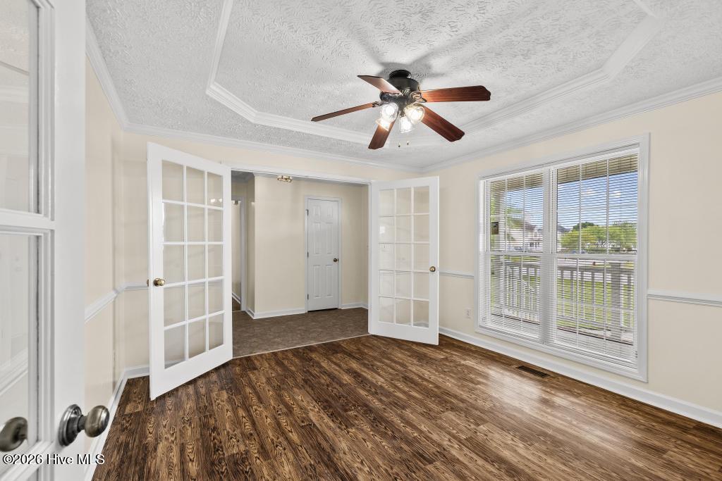 100567126 | Photo 14