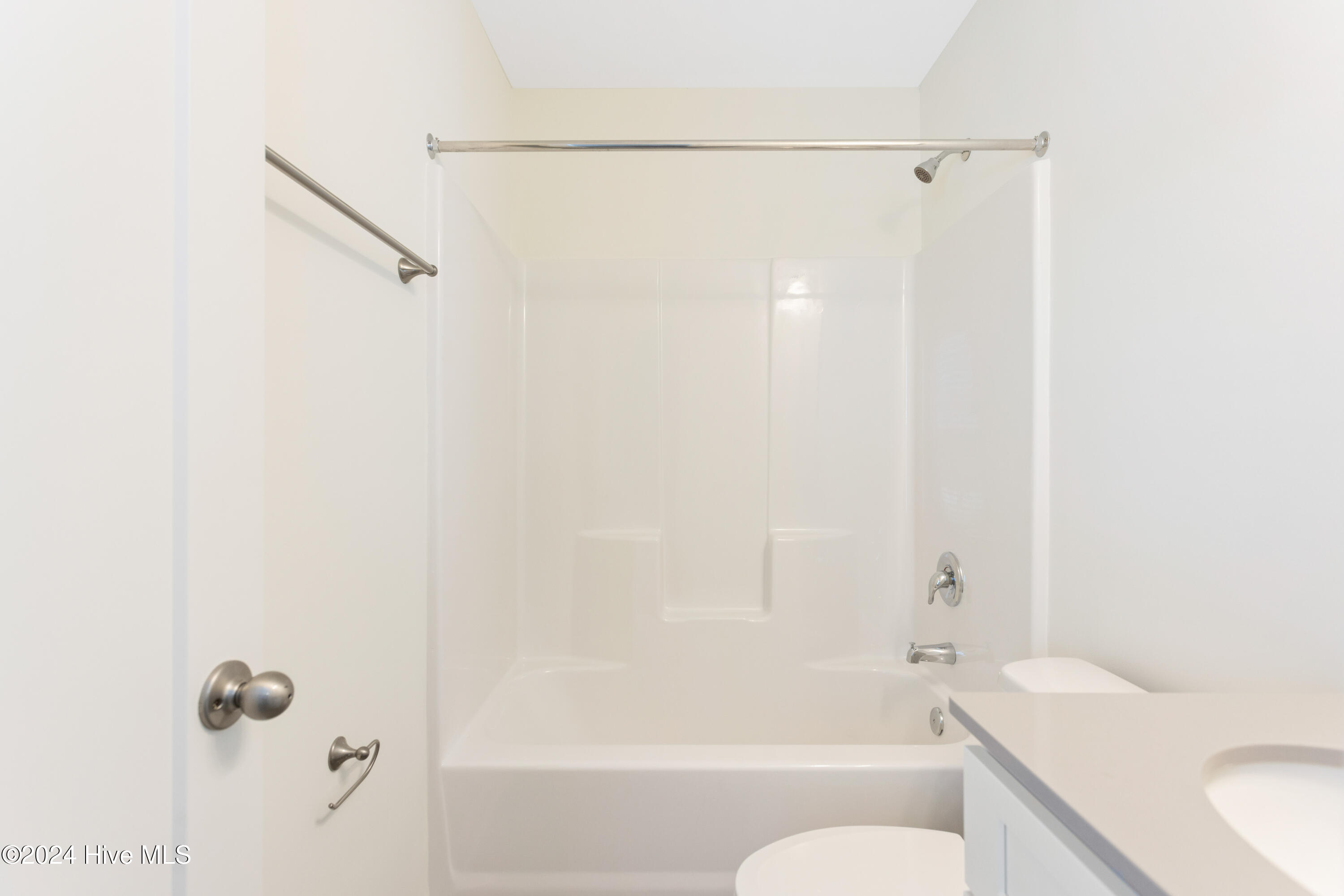 100566228 | Photo 10