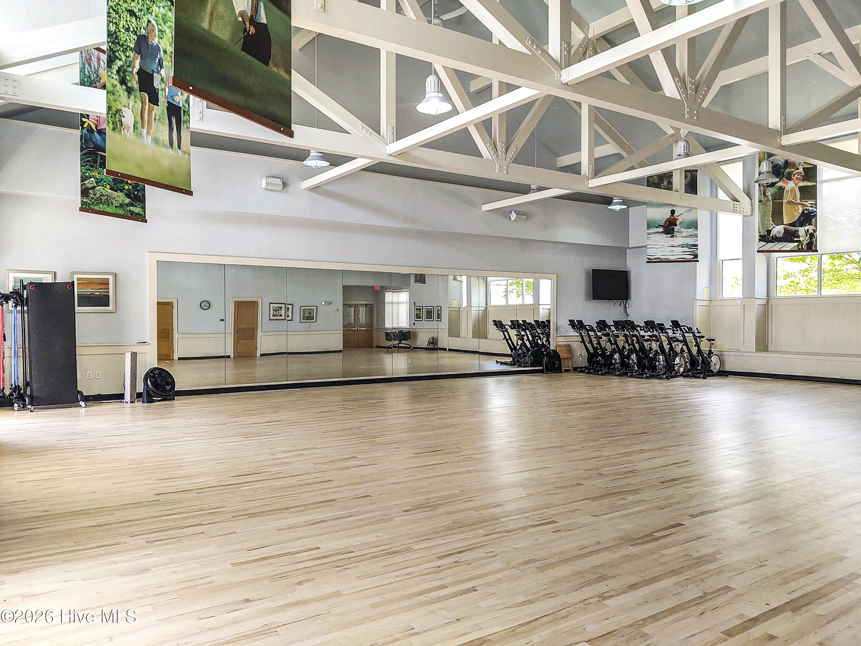 100569553 | Photo 40