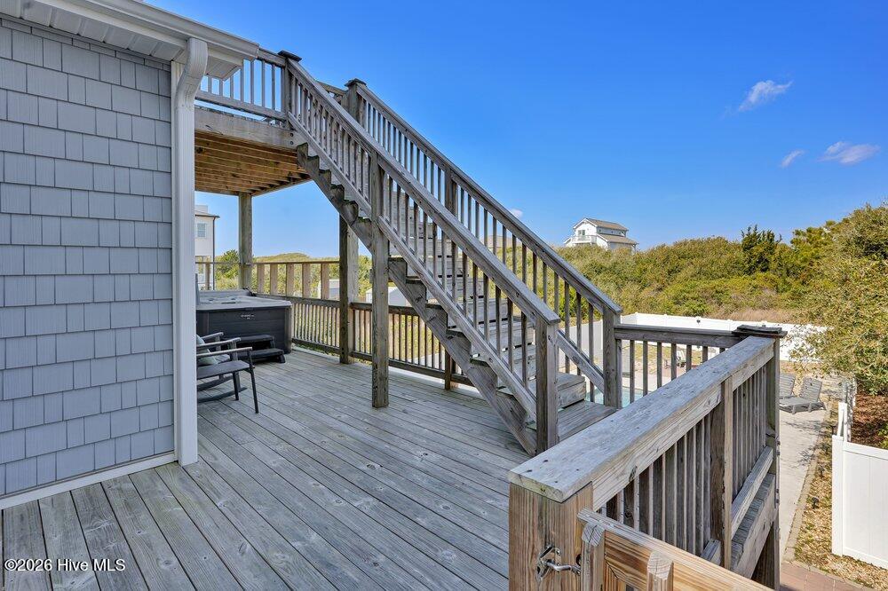 100564441 | Photo 21