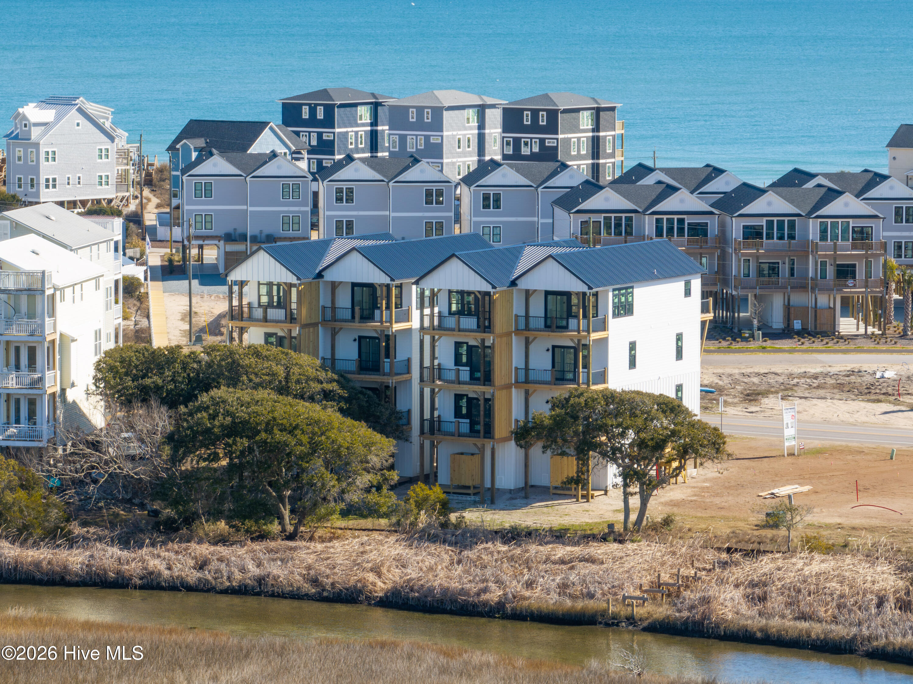 100552257 | Photo 29