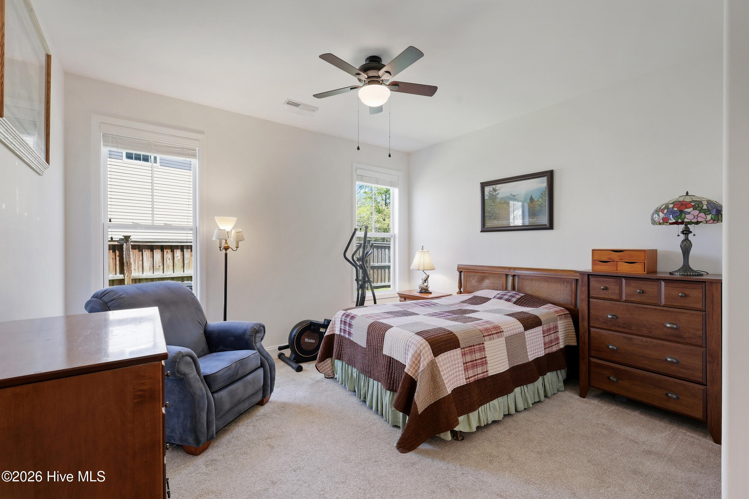 100565856 | Photo 25