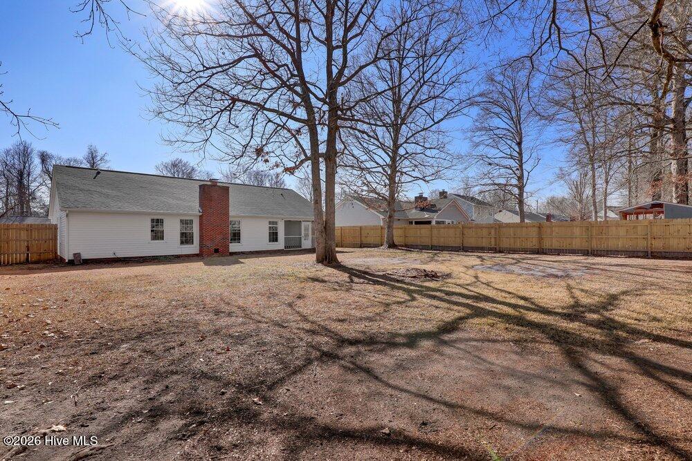 100557647 | Photo 25