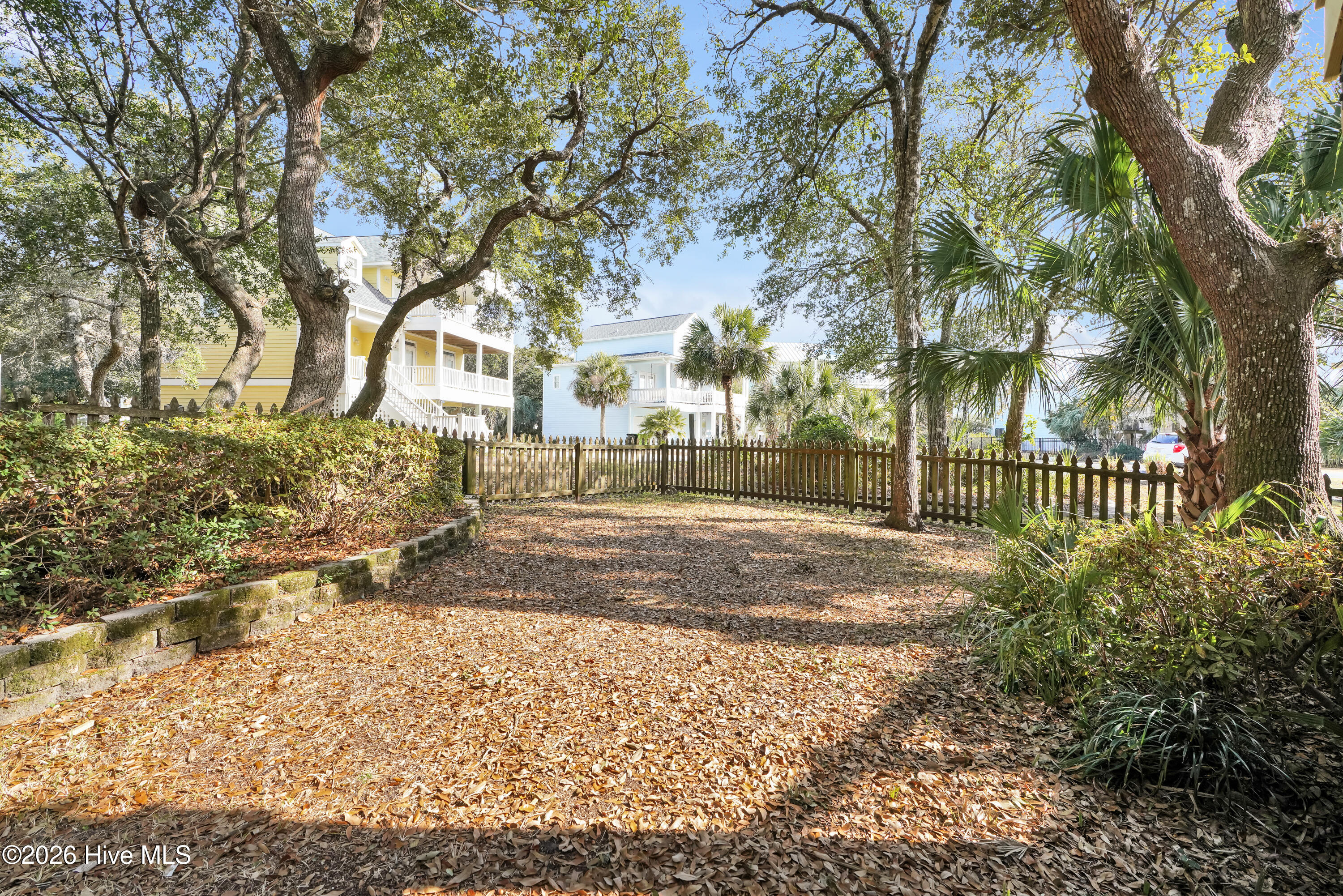 100550810 | Photo 43