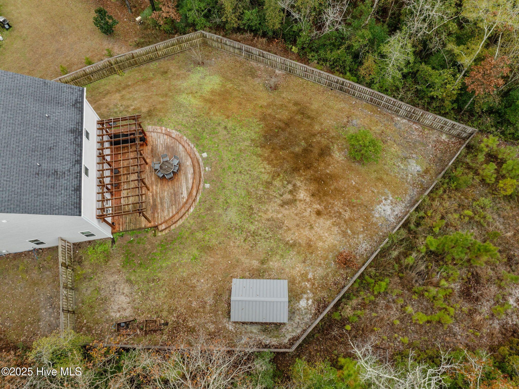 100544469 | Photo 37