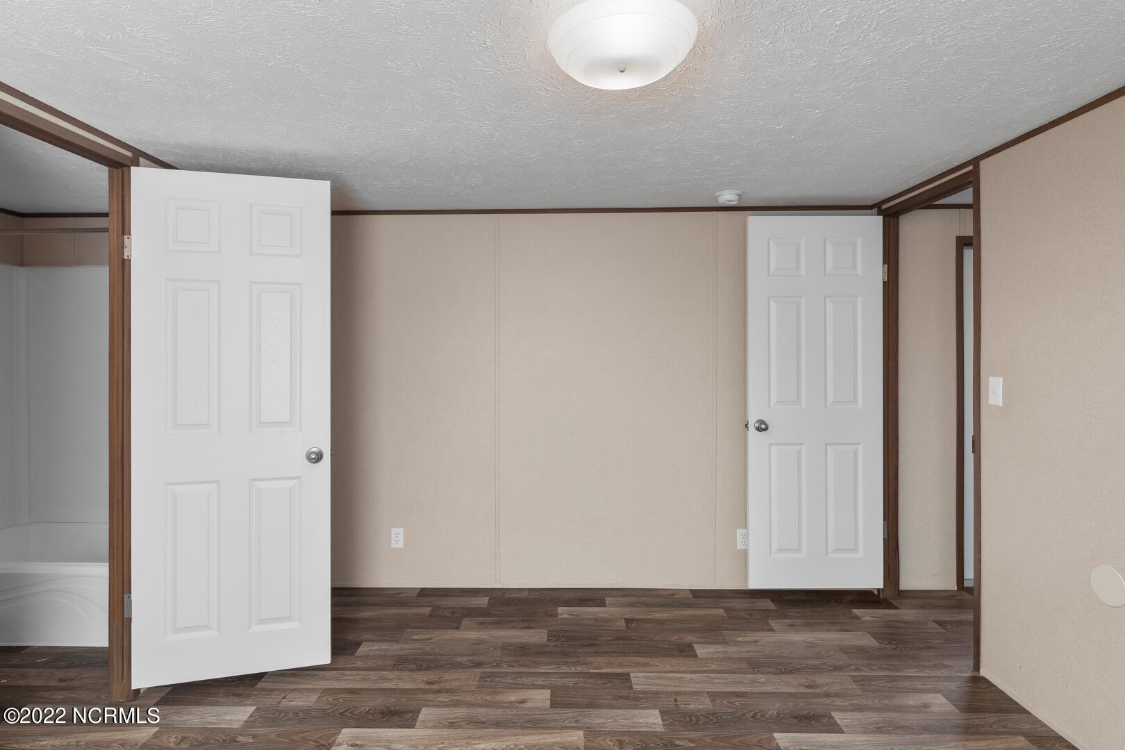 100543984 | Photo 17