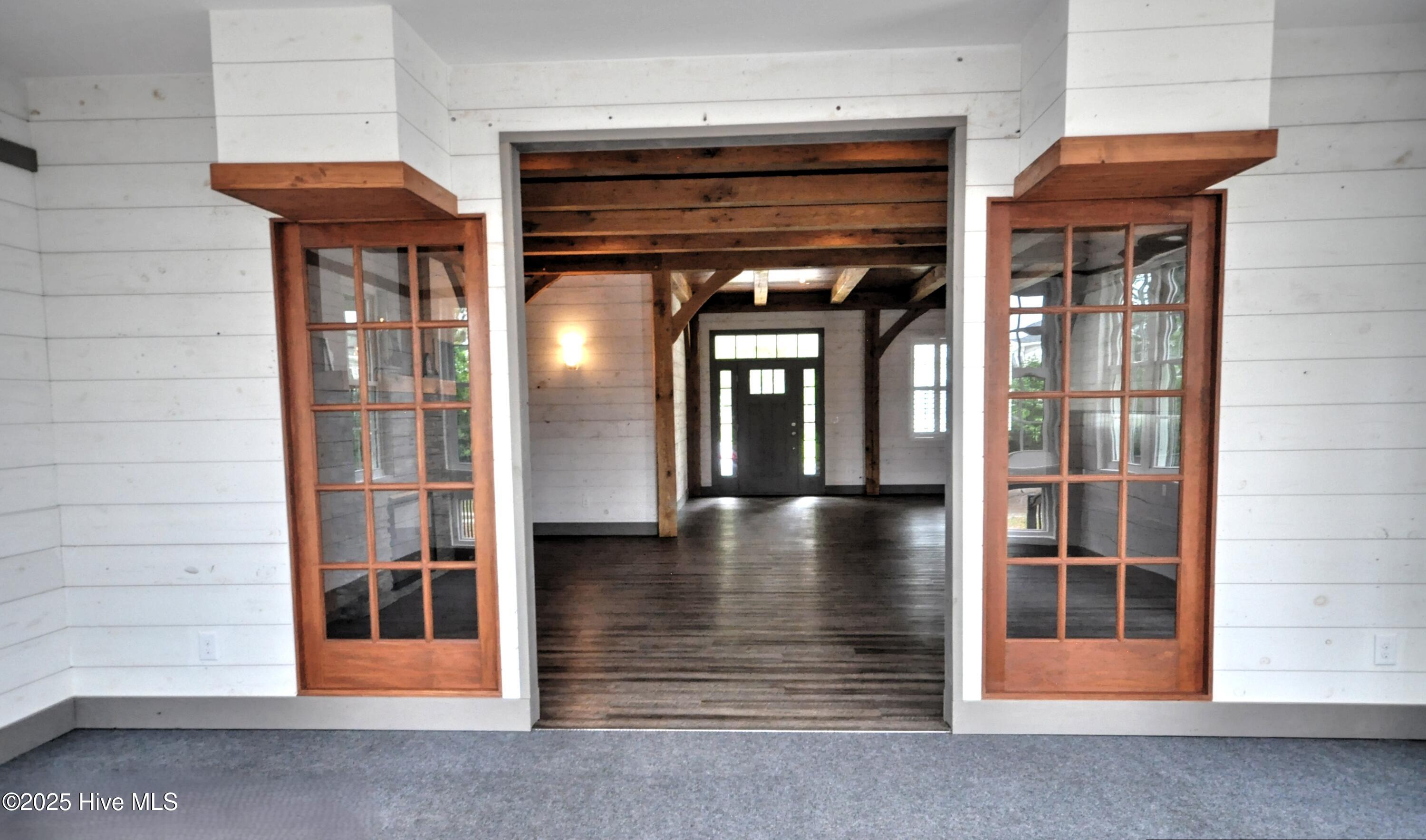 100535585 | Photo 27