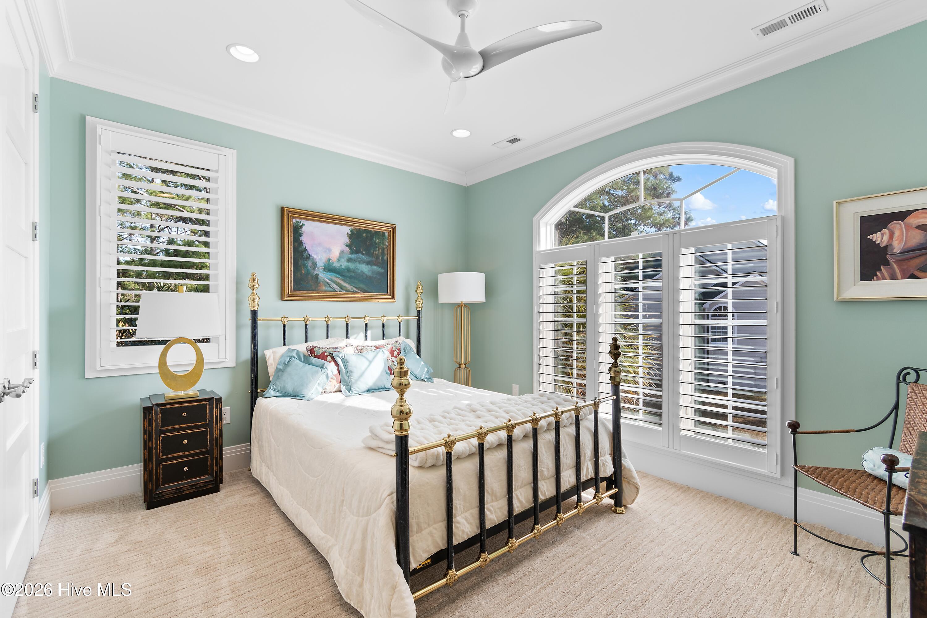 100549658 | Photo 39