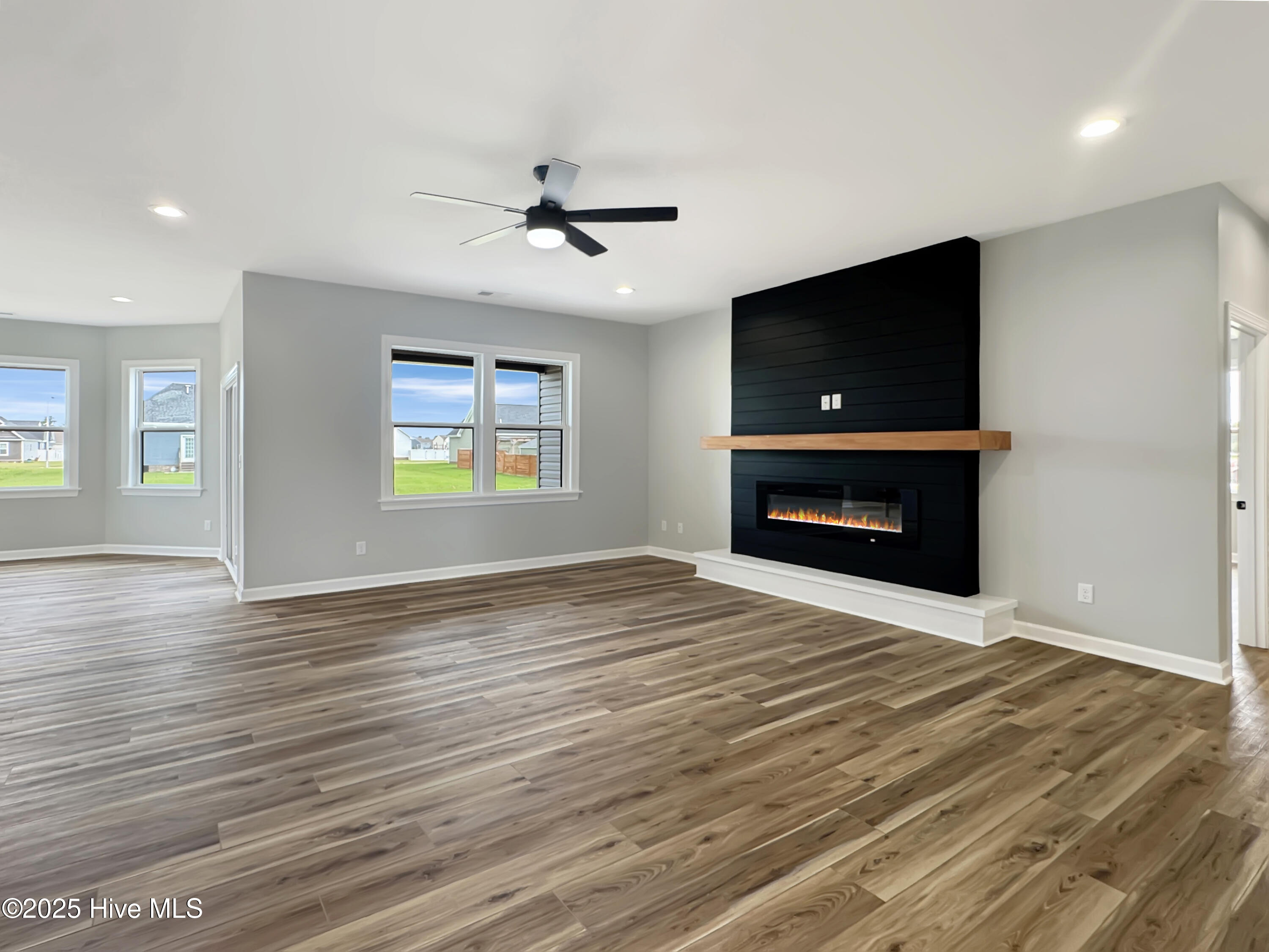 Homes for sale in Elizabeth City, NC | 7617 Staysail Dr, Elizabeth City, NC 27909 | MLS# 100539880