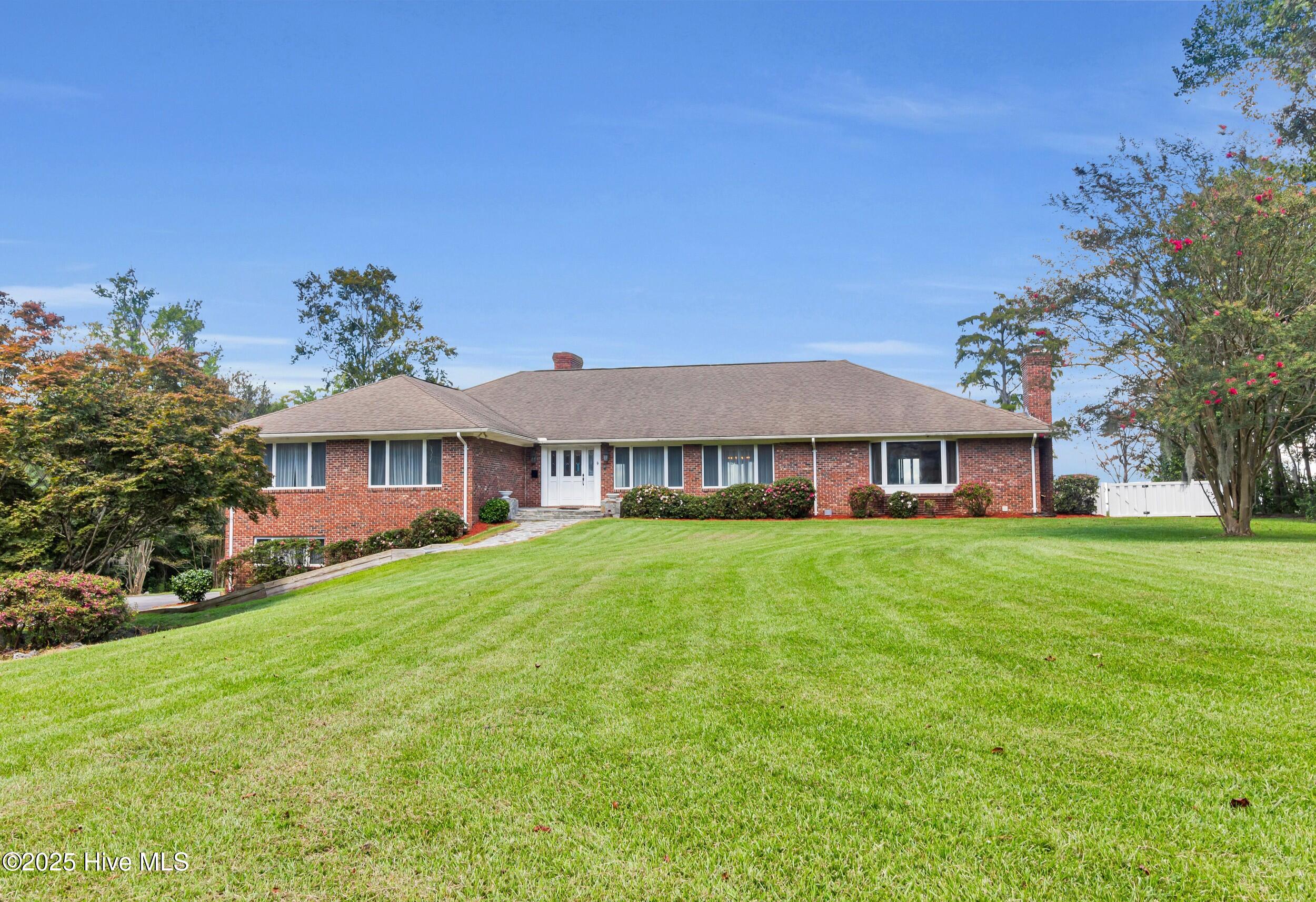 Homes for sale in New Bern, NC | 110 Balboa Ct, New Bern, NC 28560 | MLS# 100528107