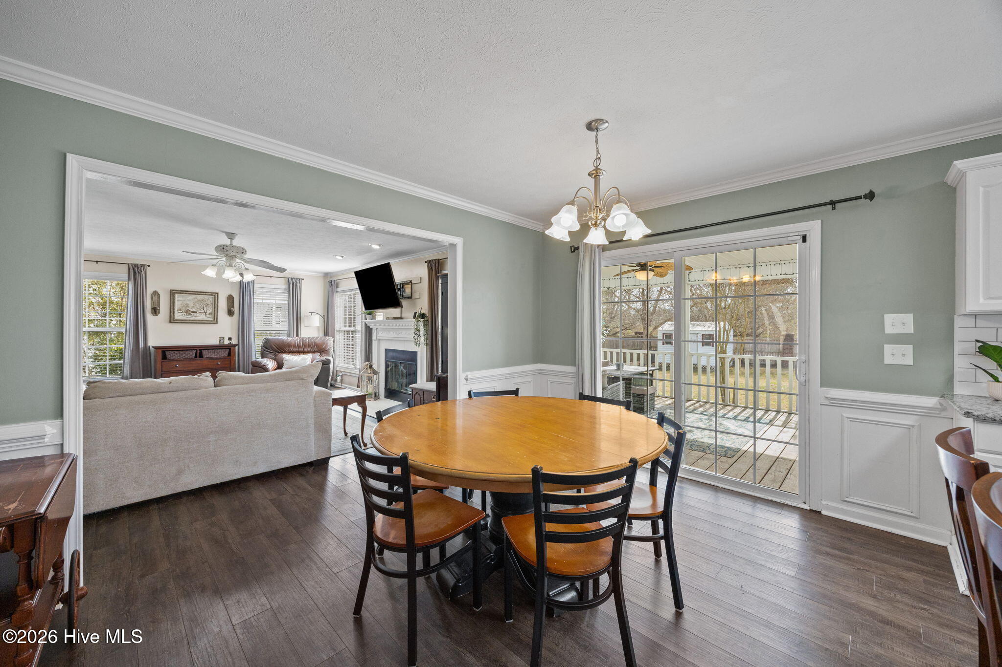 100558634 | Photo 16