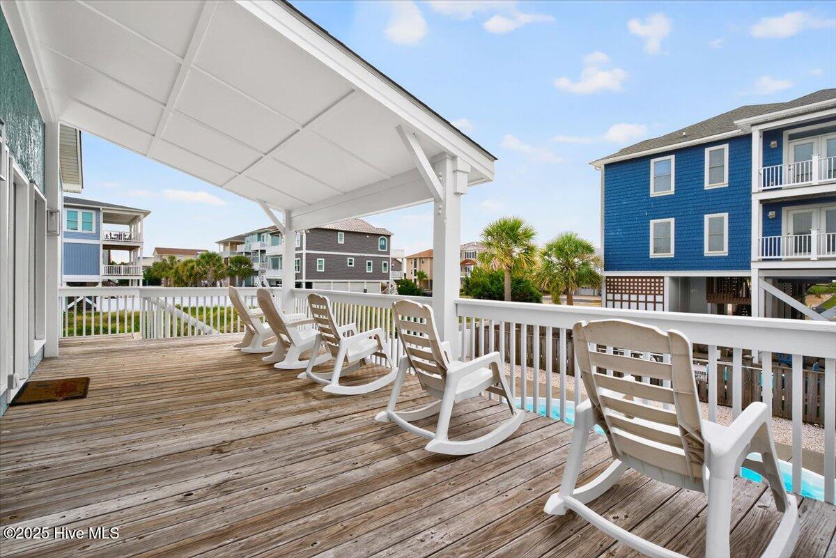 100530607 | Photo 22