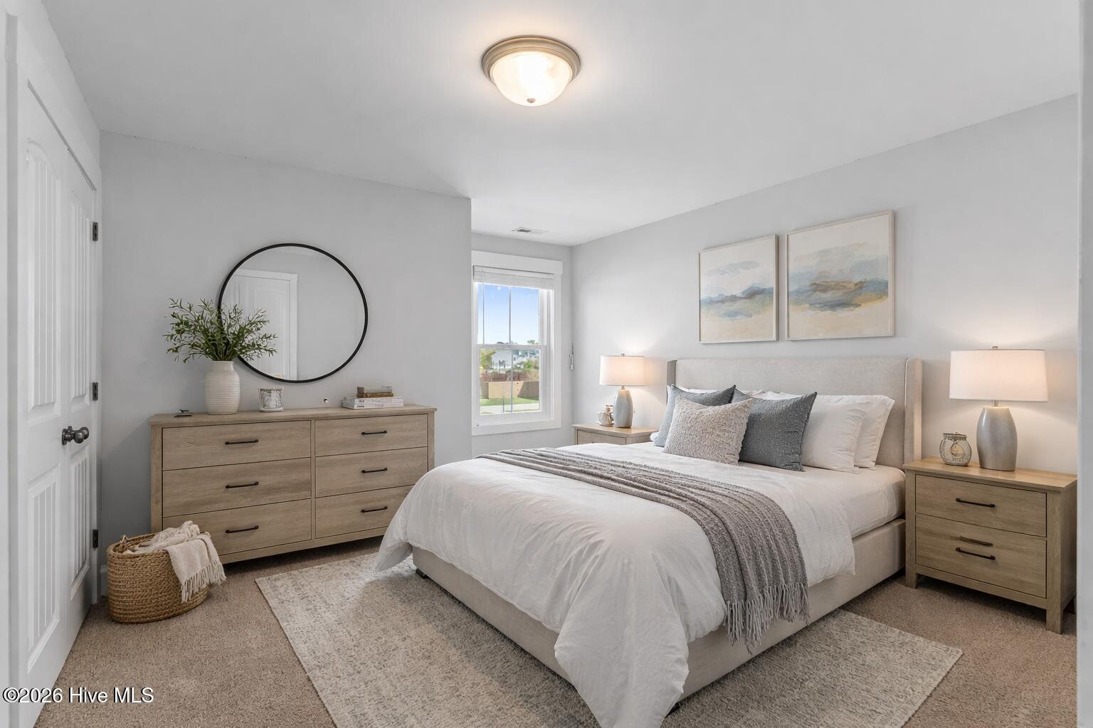 100562653 | Photo 33