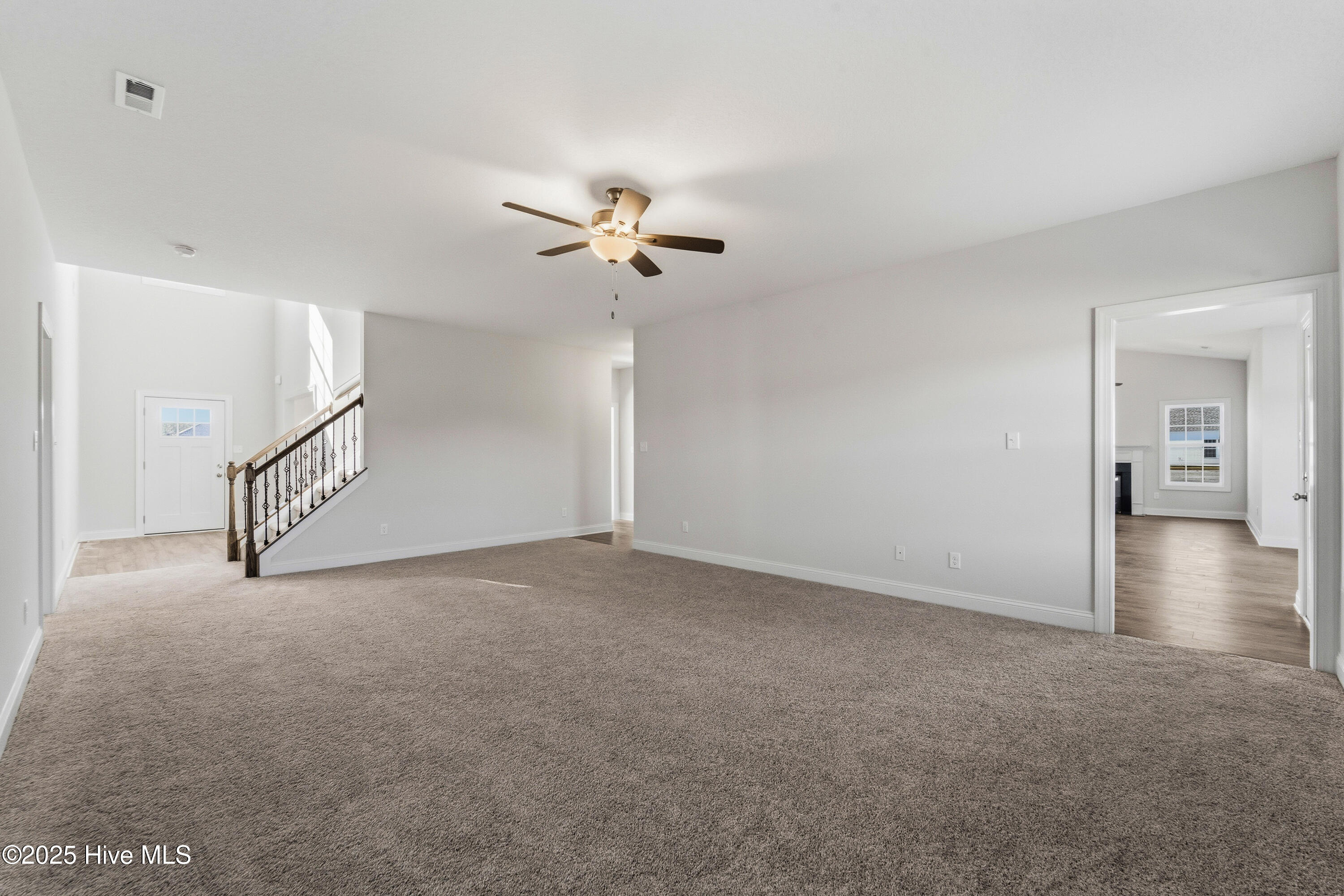 100507168 | Photo 21