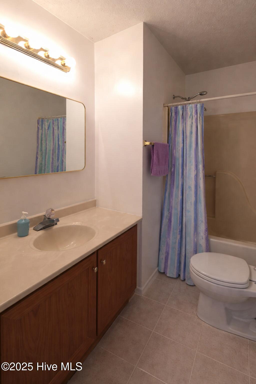 100542685 | Photo 18